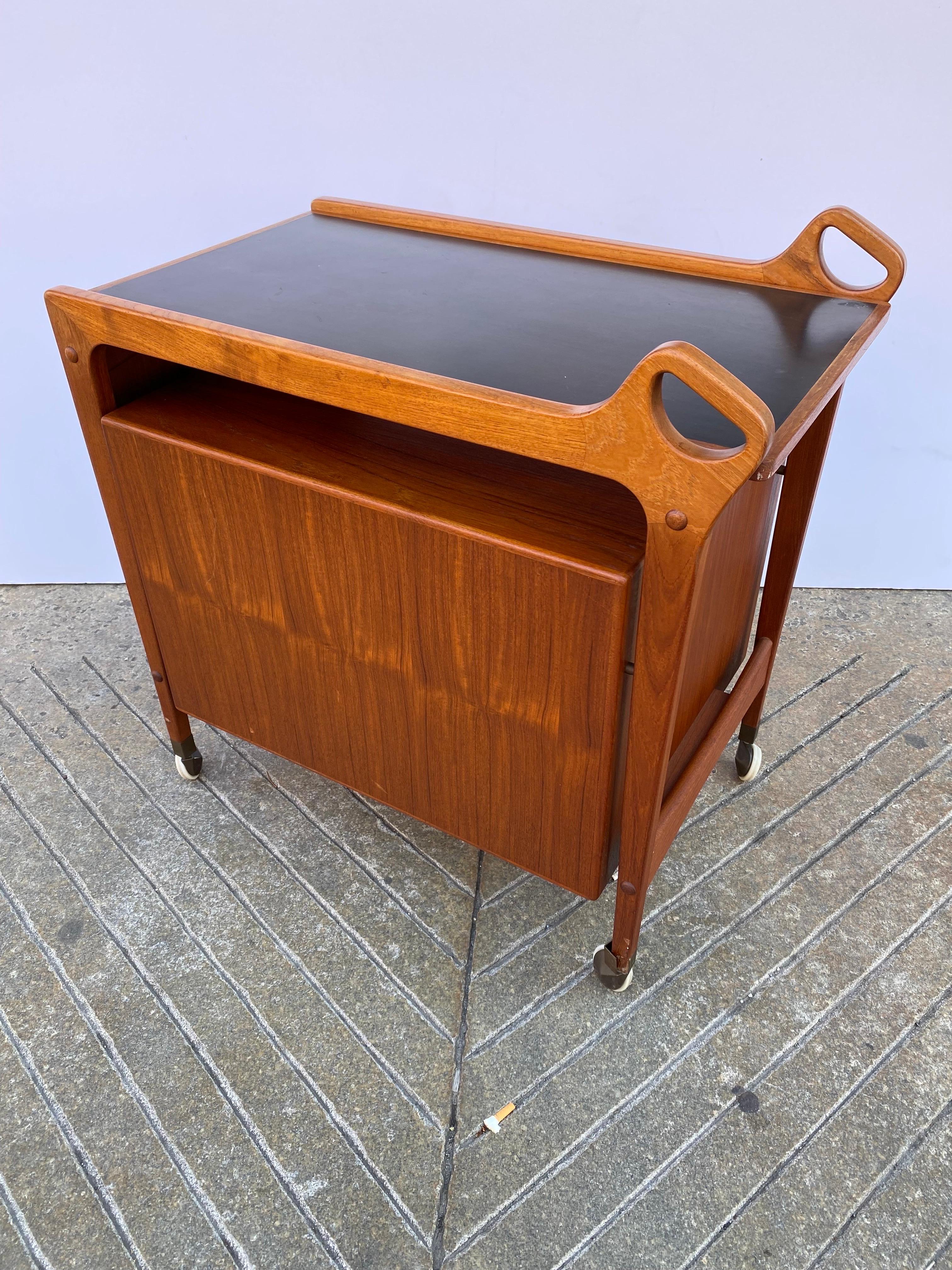 Danish Dyrlund Teak Locking Bar