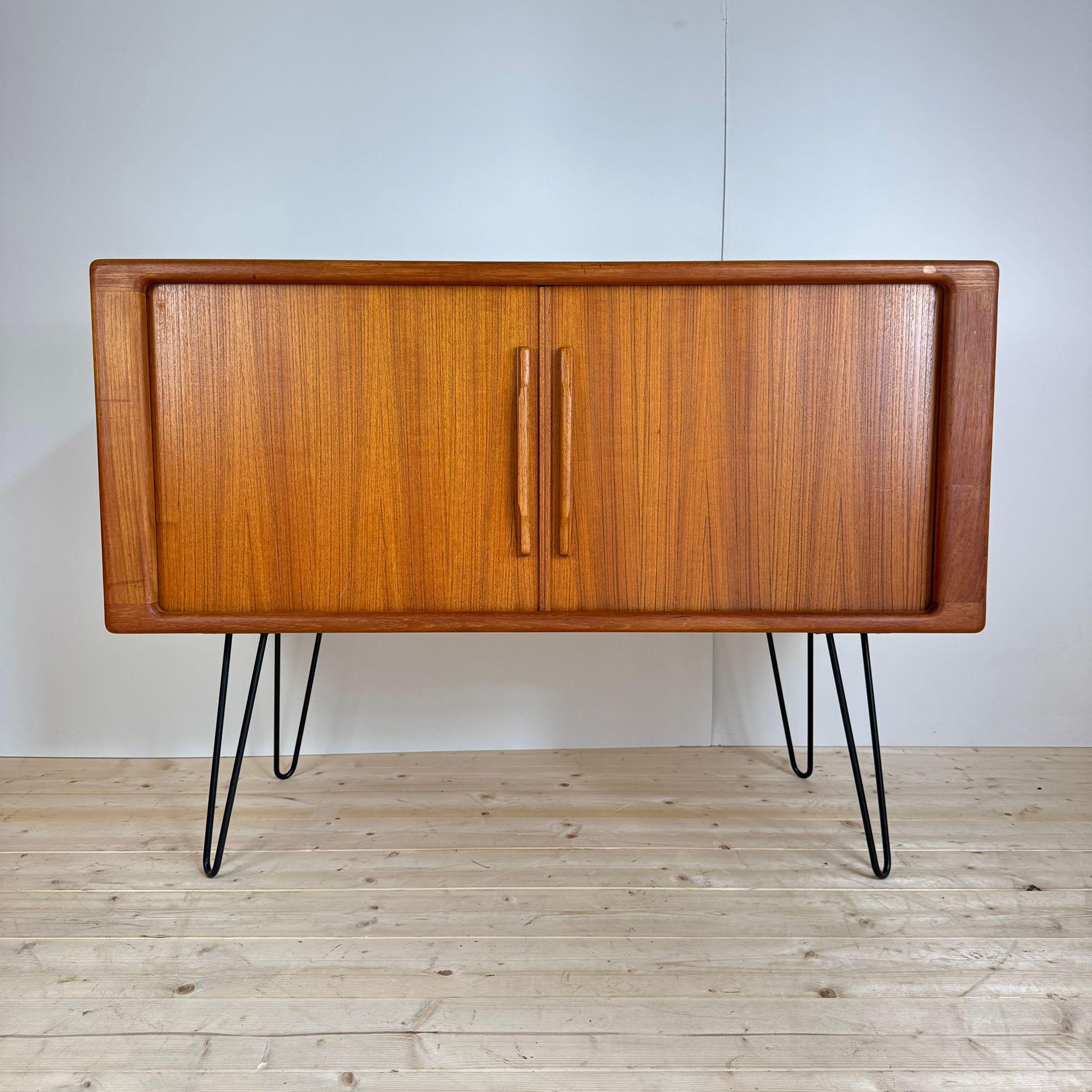 Mid-20th Century Dyrlund teak sideboard, Denmark 1960 in vendita