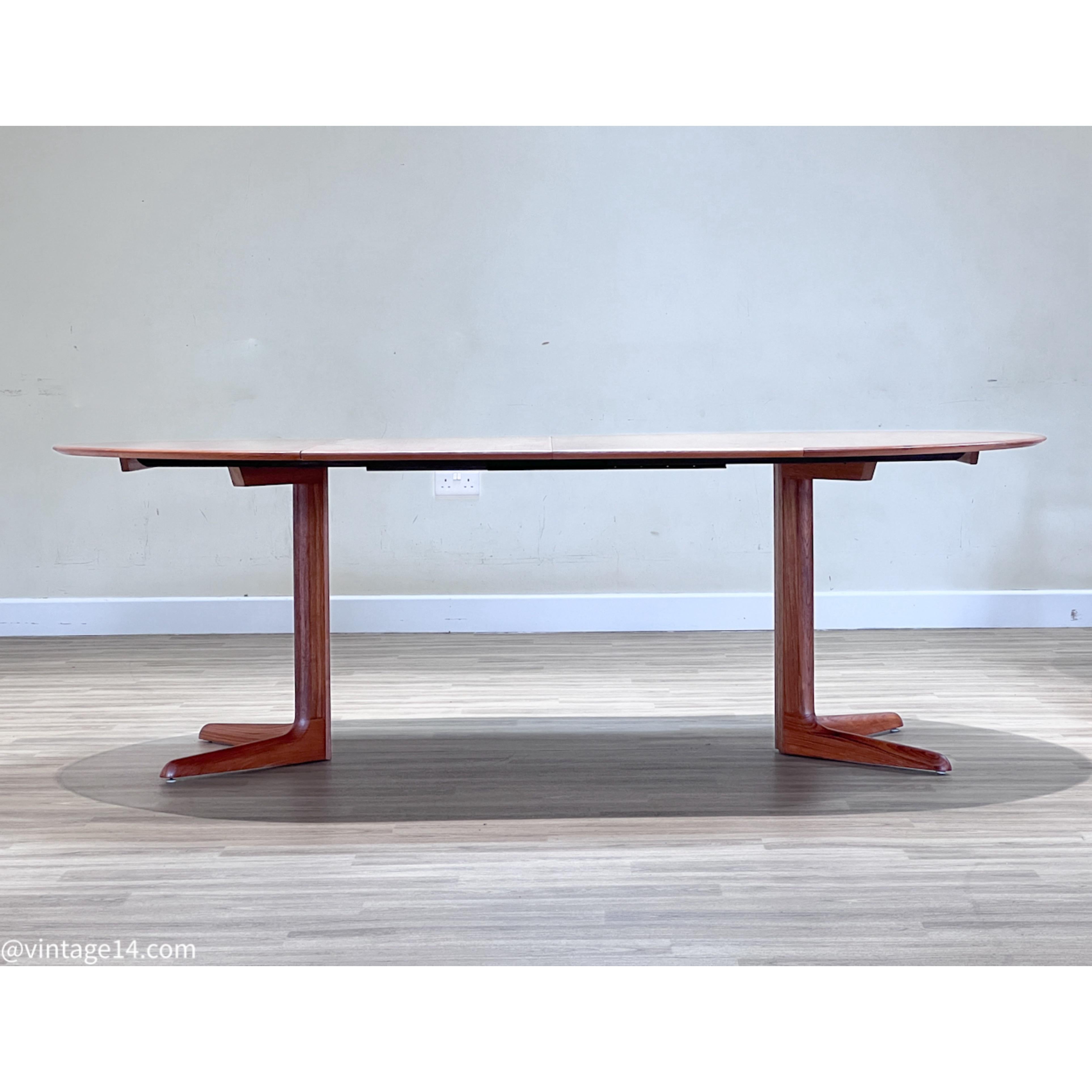 20th Century Dyrlund teakwood table made in the 1960s For Sale