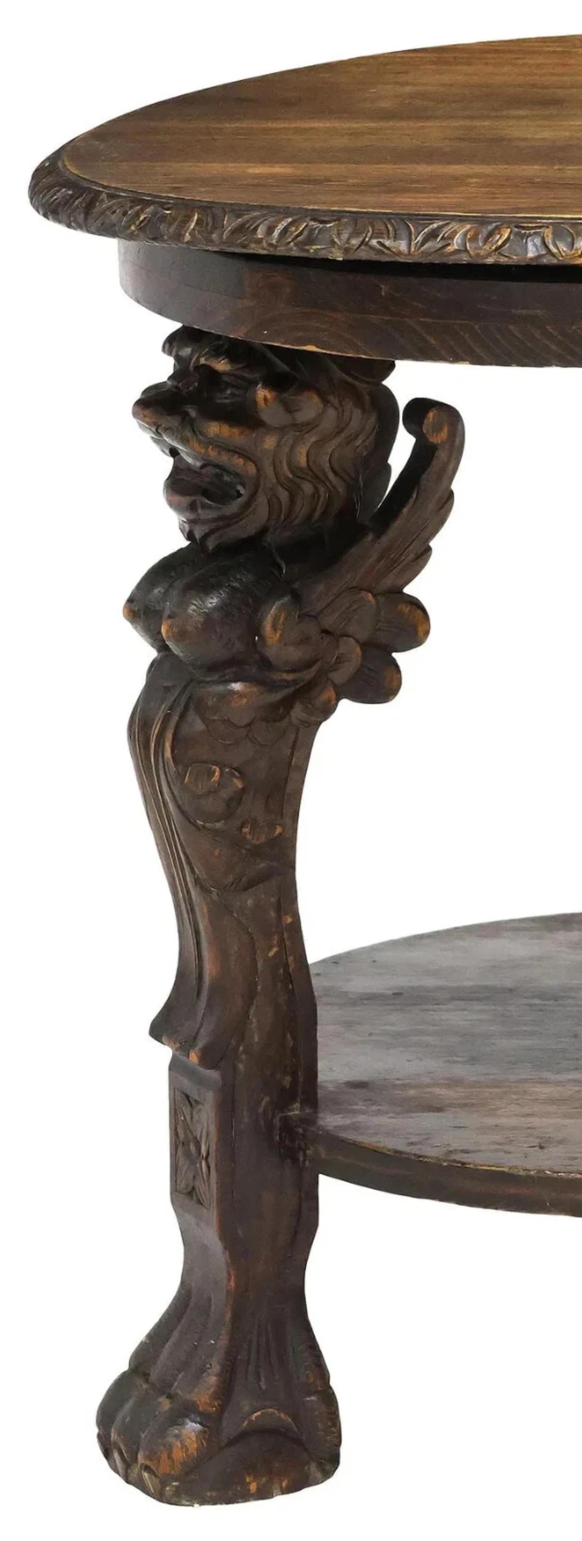 E. 1900s Antique Carved, Roundtop, Renaissance Revival. Occasional Table In Good Condition For Sale In Austin, TX