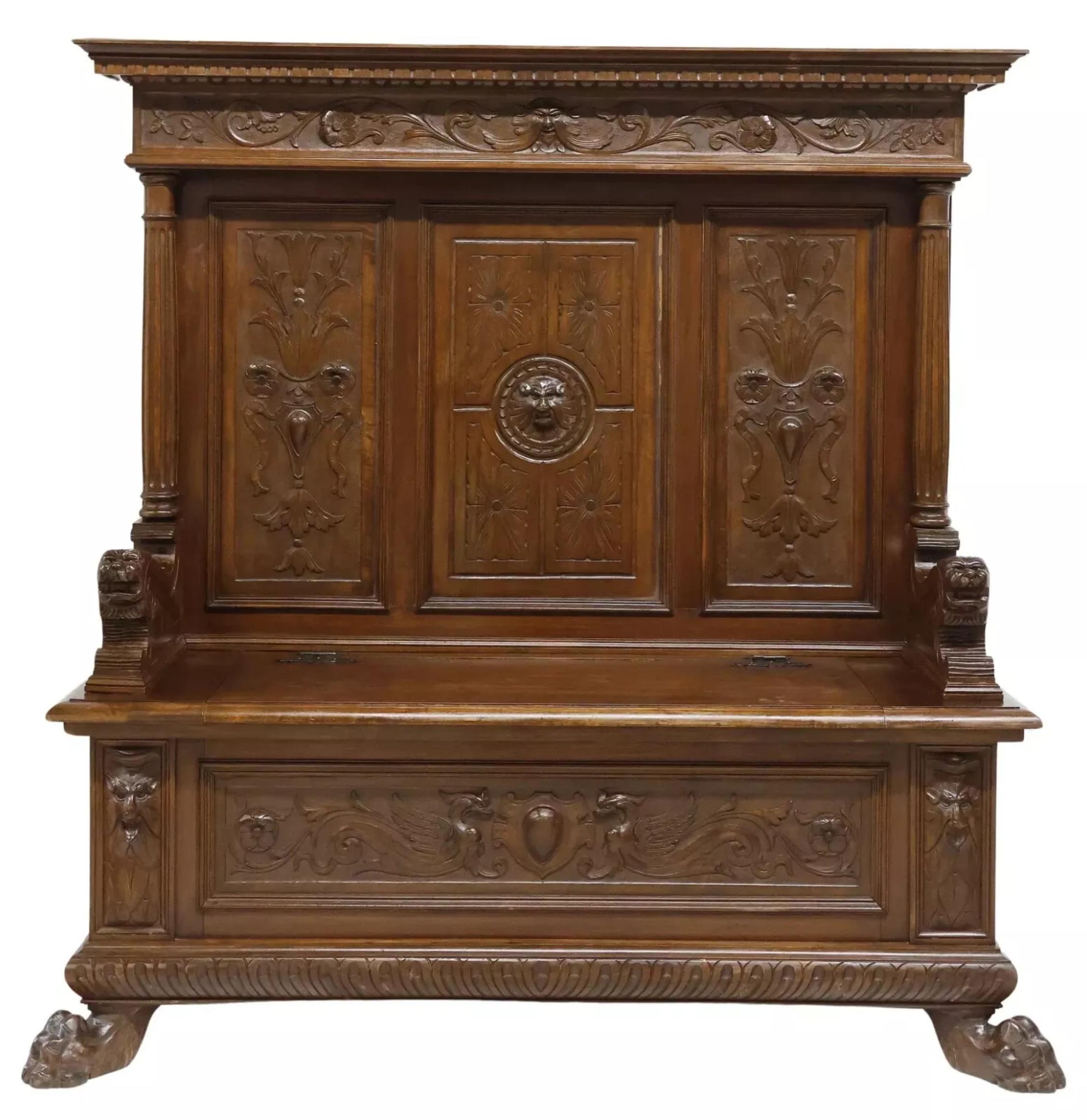 Magnifique Ren italien ancien des années 1900. Revive, noyer sculpté, banc d'entrée à corniche !

Banc de salle, néo-renaissance italienne,  Noyer sculpté, Corniche, Début des années 1900, 20e siècle !

Ce banc de salle antique est une pièce