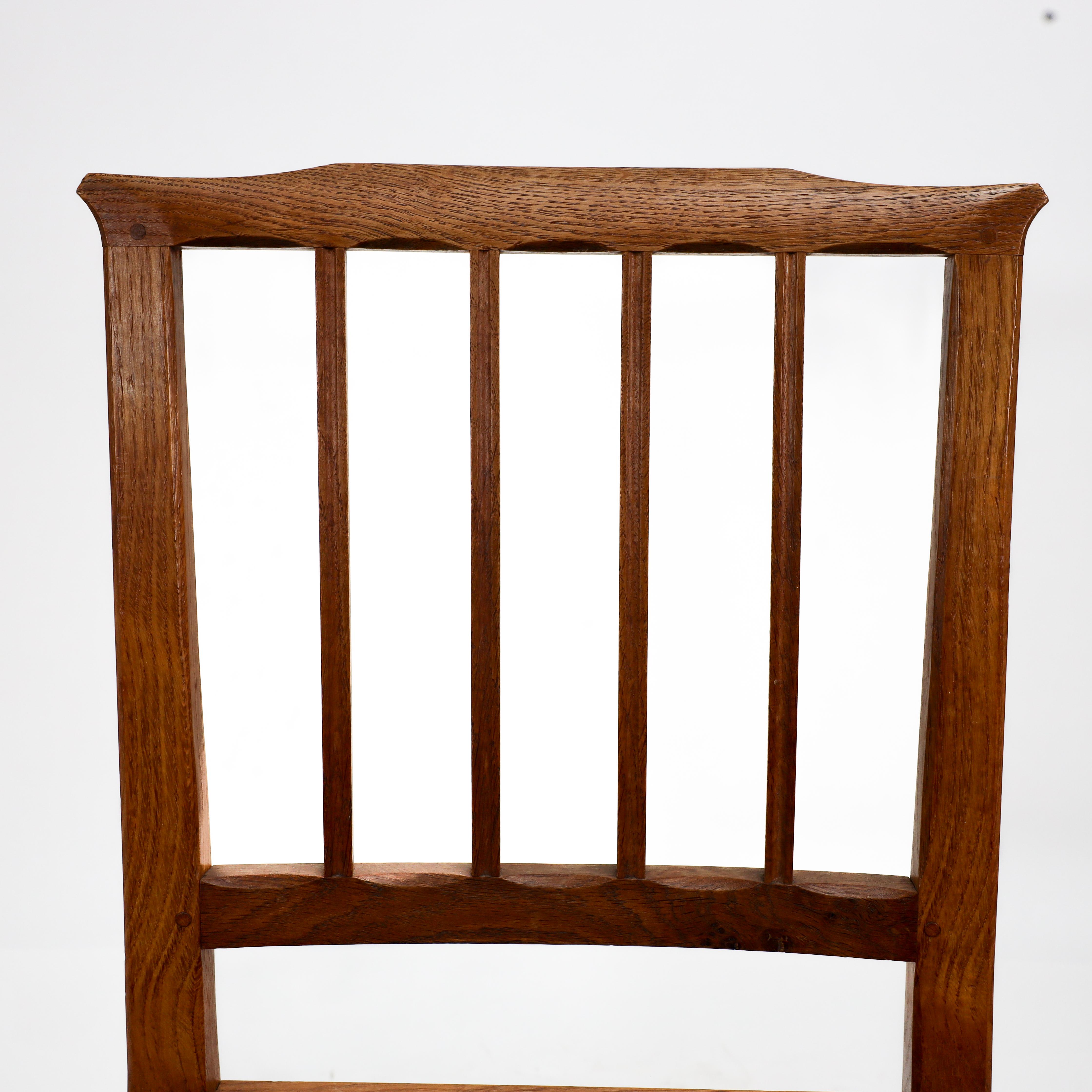 E Barnsley para la Oficina de Industrias Rurales Seis sillas de comedor Arts & Crafts de roble Roble en venta