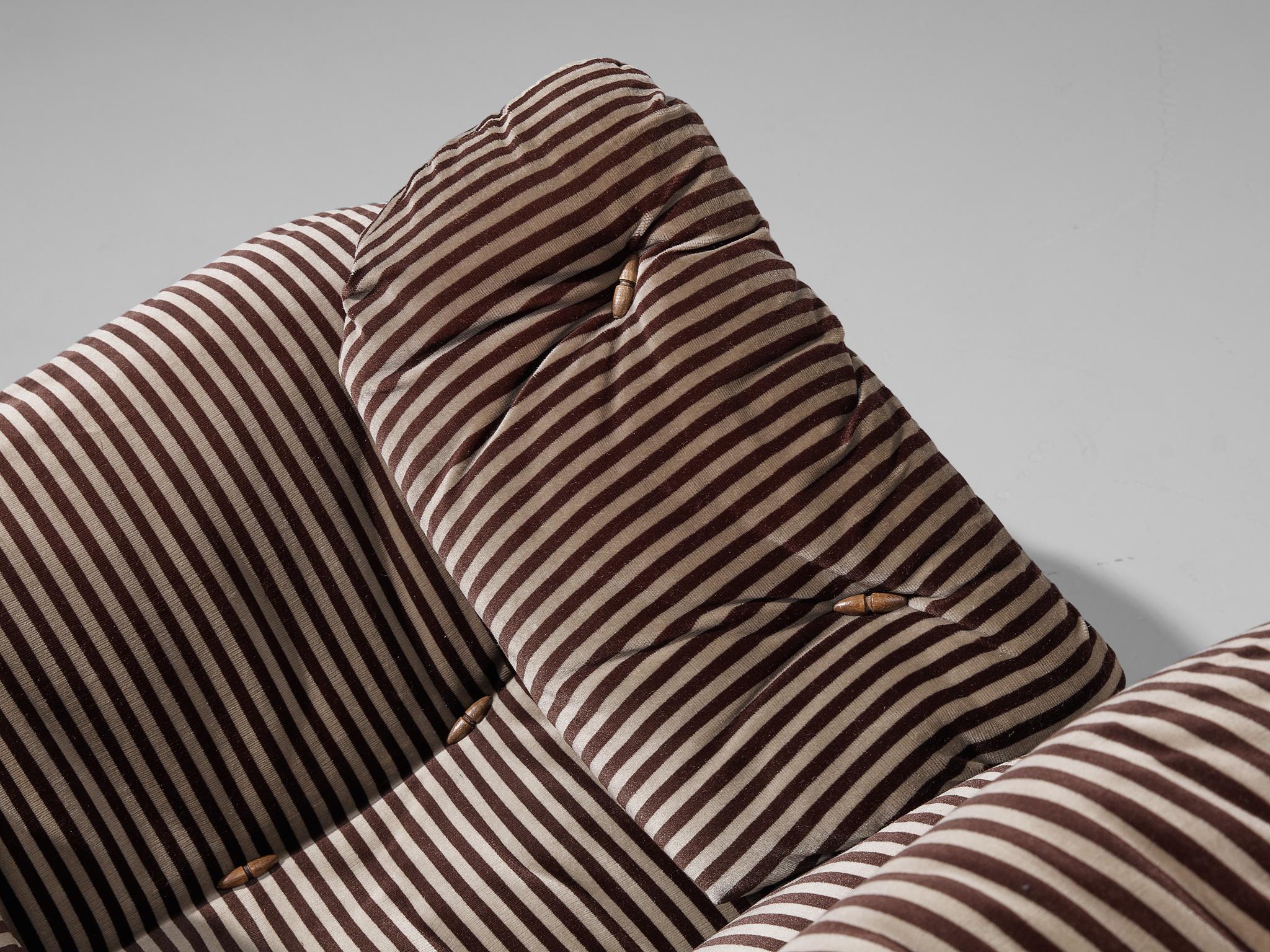 E. Cobianchi for Insa Lounge Chair in Striped Upholstery In Good Condition For Sale In Waalwijk, NL