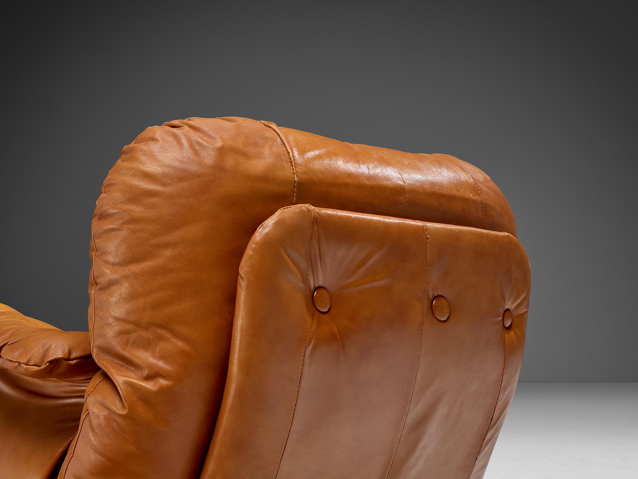 E. Cobianchi for Insa Pair of Lounge Chairs in Cognac Leather 5