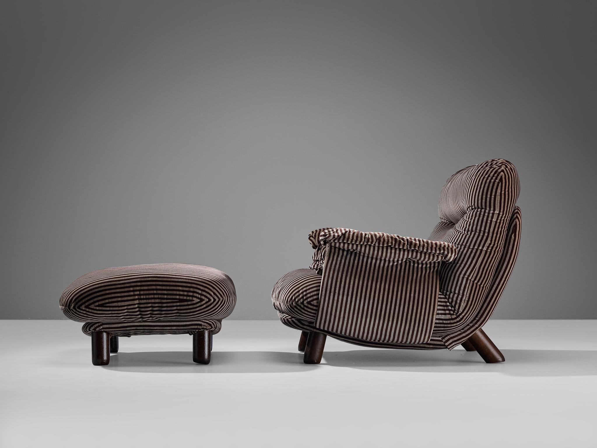 E. Cobianchi for Insa Pair of Lounge Chairs with Ottoman  1