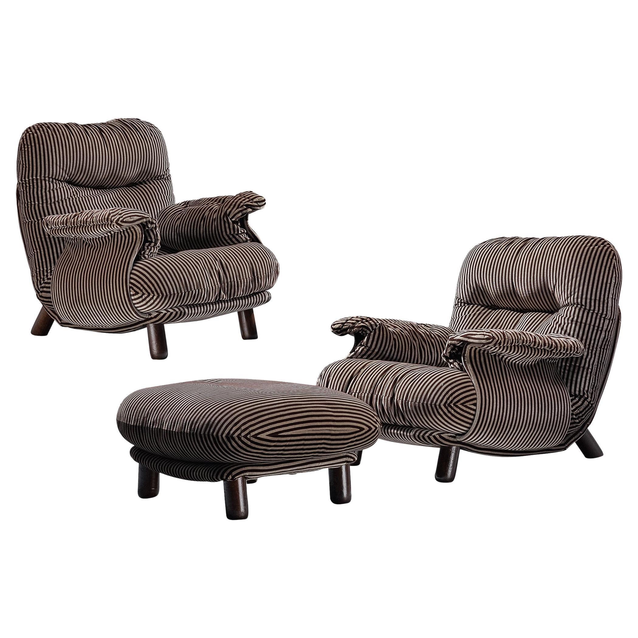 E. Cobianchi for Insa Pair of Lounge Chairs with Ottoman  For Sale