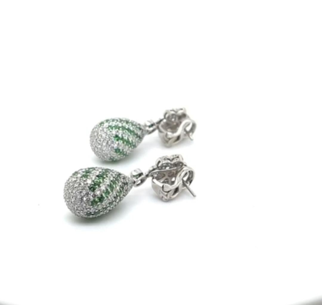 E-DDTS, Detachable Pear Shape Dome Drop Earrings with Diamond & Tsavorite For Sale 1