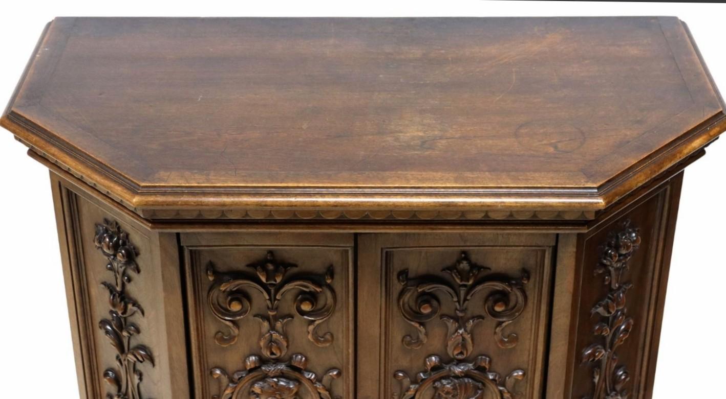E. Dienst & Fils Paris French Renaissance Revival Antique Credence Cupboard im Angebot 1