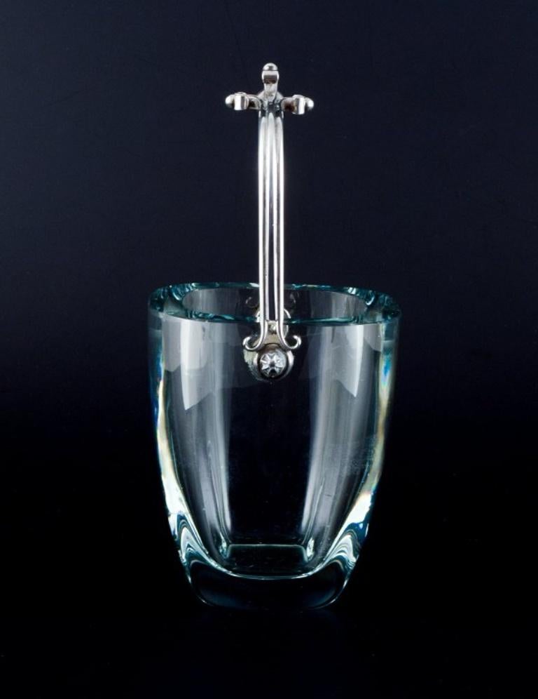 E. Dragsted. Ice bucket in art glass with a sterling silver handle. In Excellent Condition For Sale In Copenhagen, DK