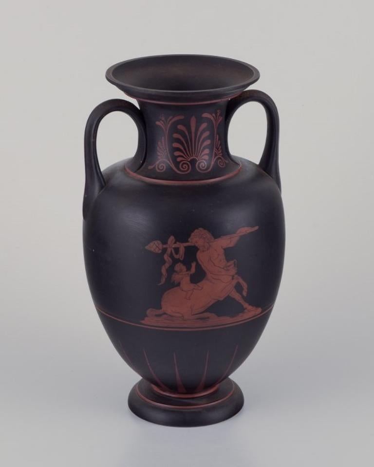 XIXe siècle E. F. Sonne, grand vase en terre cuite. Forme classique d'amphore de la Grèce antique.