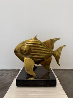 E. Ferreira Netto: Fischskulptur aus polierter Bronze auf einem Sockel aus schwarzem Granit, 1985