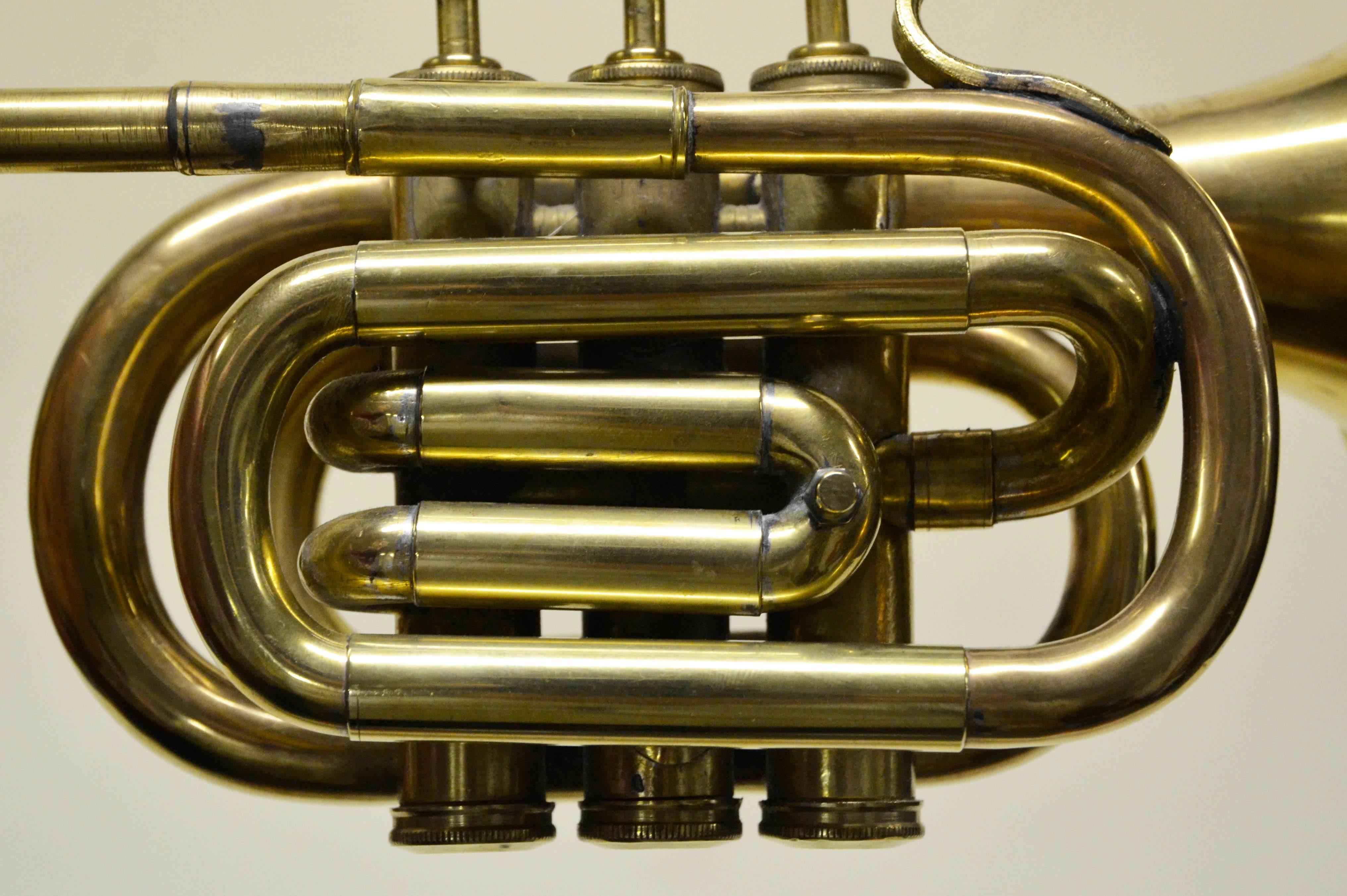 Mi bémol Bessons & Co. Cornet en laiton, H. 75983 Fabriqué en Angleterre en vente 2