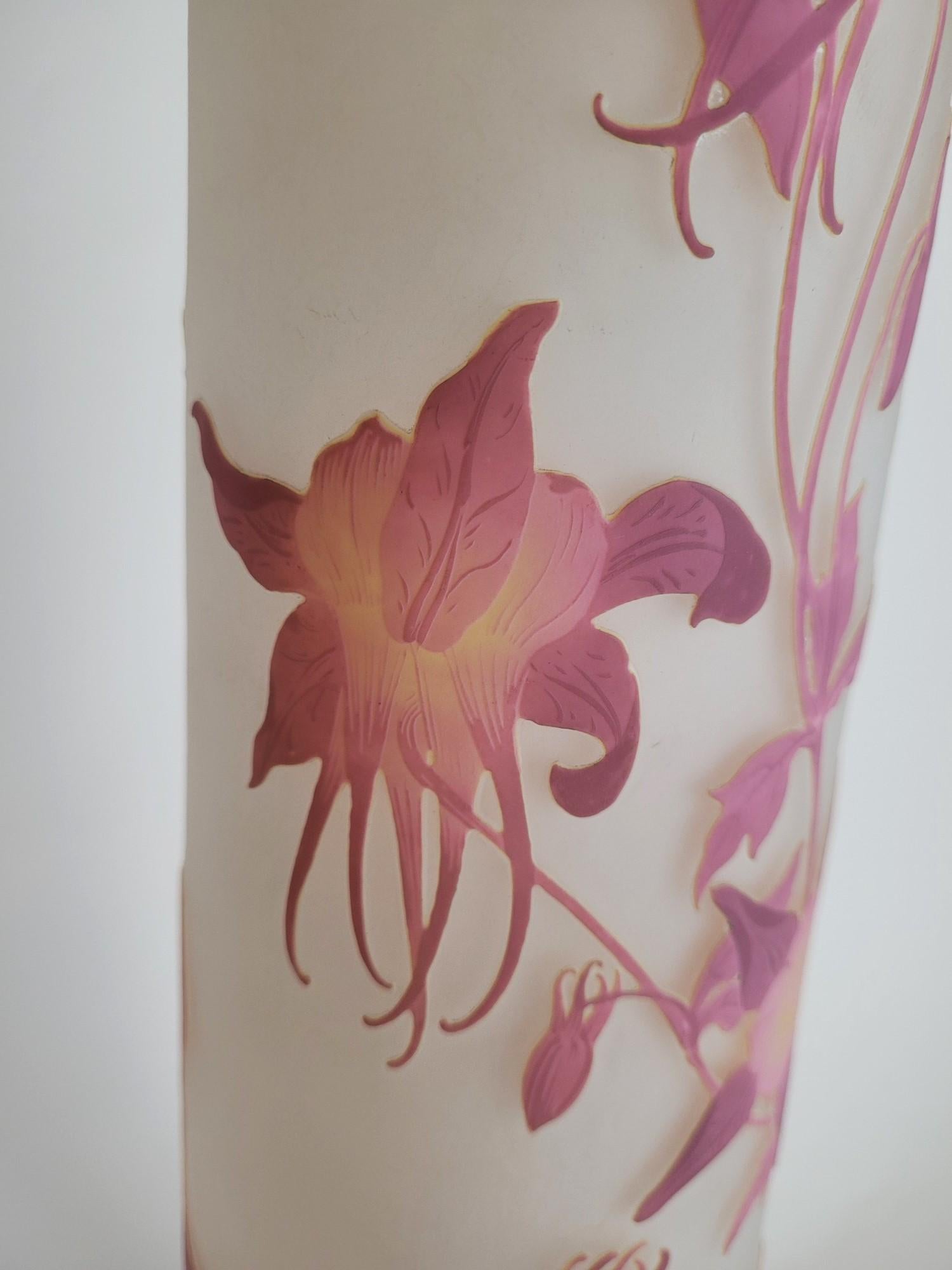 E Gallé, Large Vase With Comumbines, Art Nouveau For Sale 4