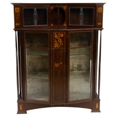 E. Goodall Manchester, englischer Arts and Crafts-Vitrinenschrank mit Blumenintarsien, E. Goodall