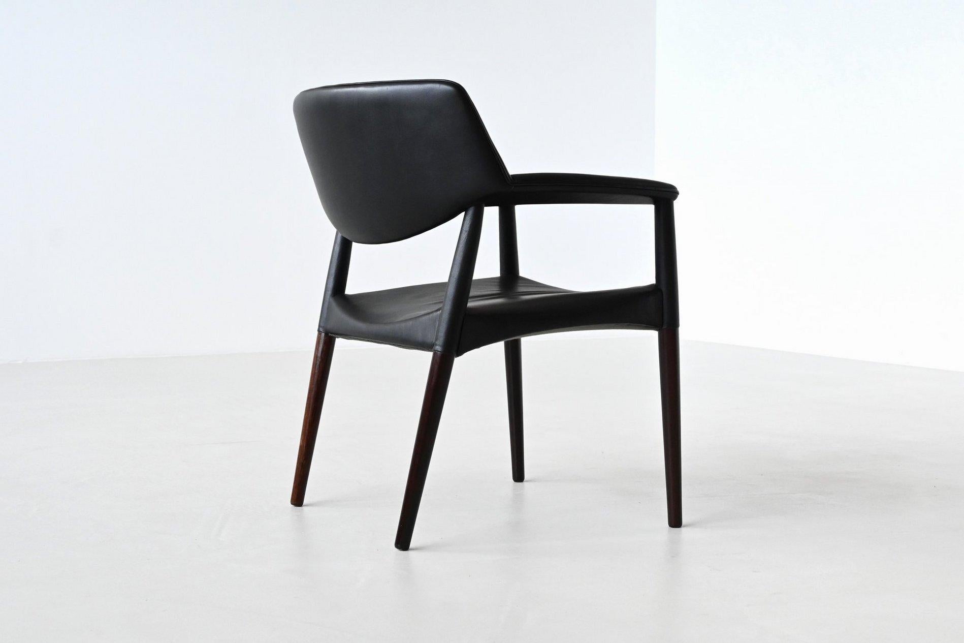 Danois E. Larsen & A. Bender Fauteuil Madsen en palissandre Willy Beck Danemark 1949 en vente