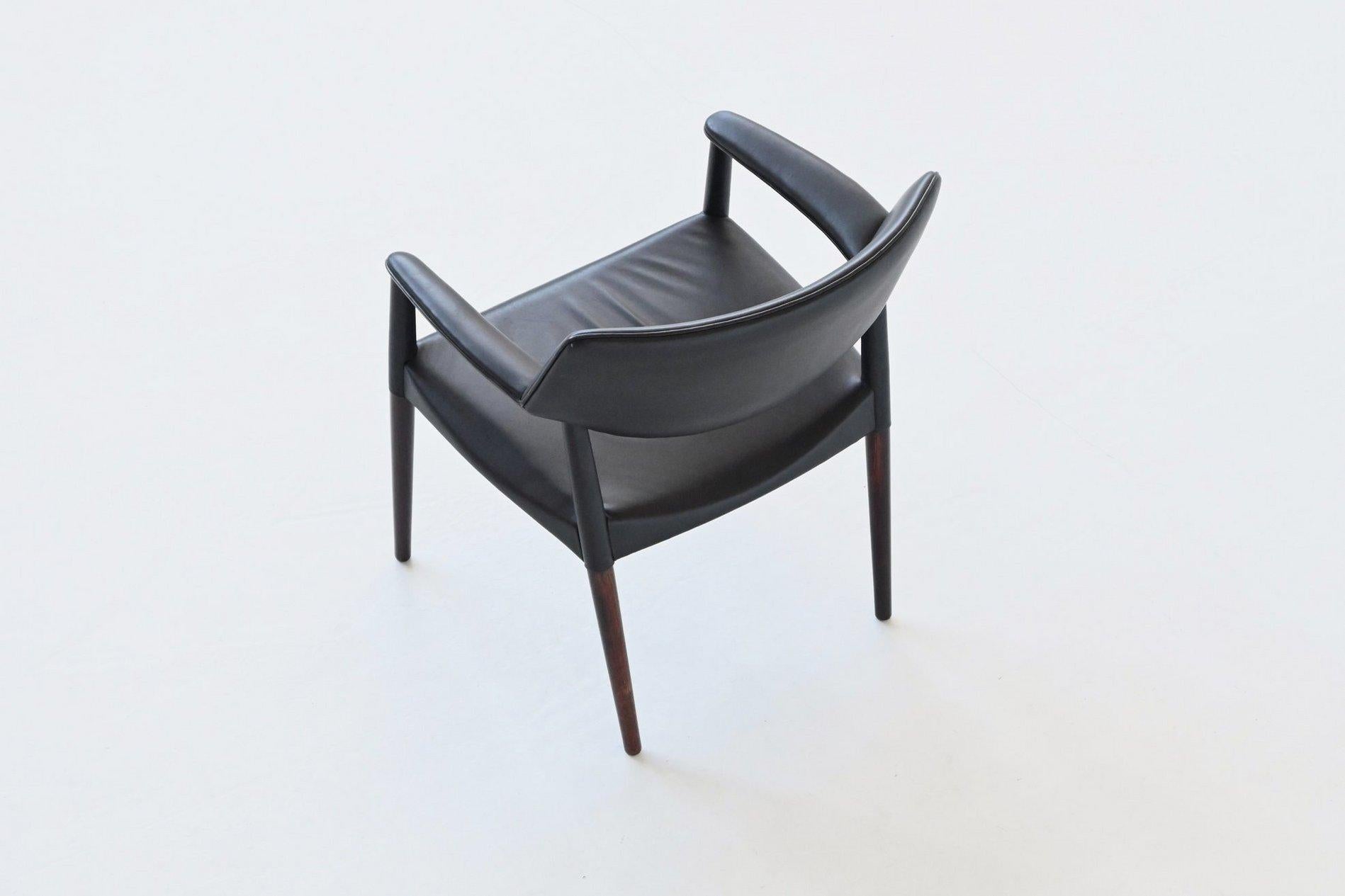 E. Larsen & A. Bender Fauteuil Madsen en palissandre Willy Beck Danemark 1949 Bon état - En vente à Etten-Leur, NL
