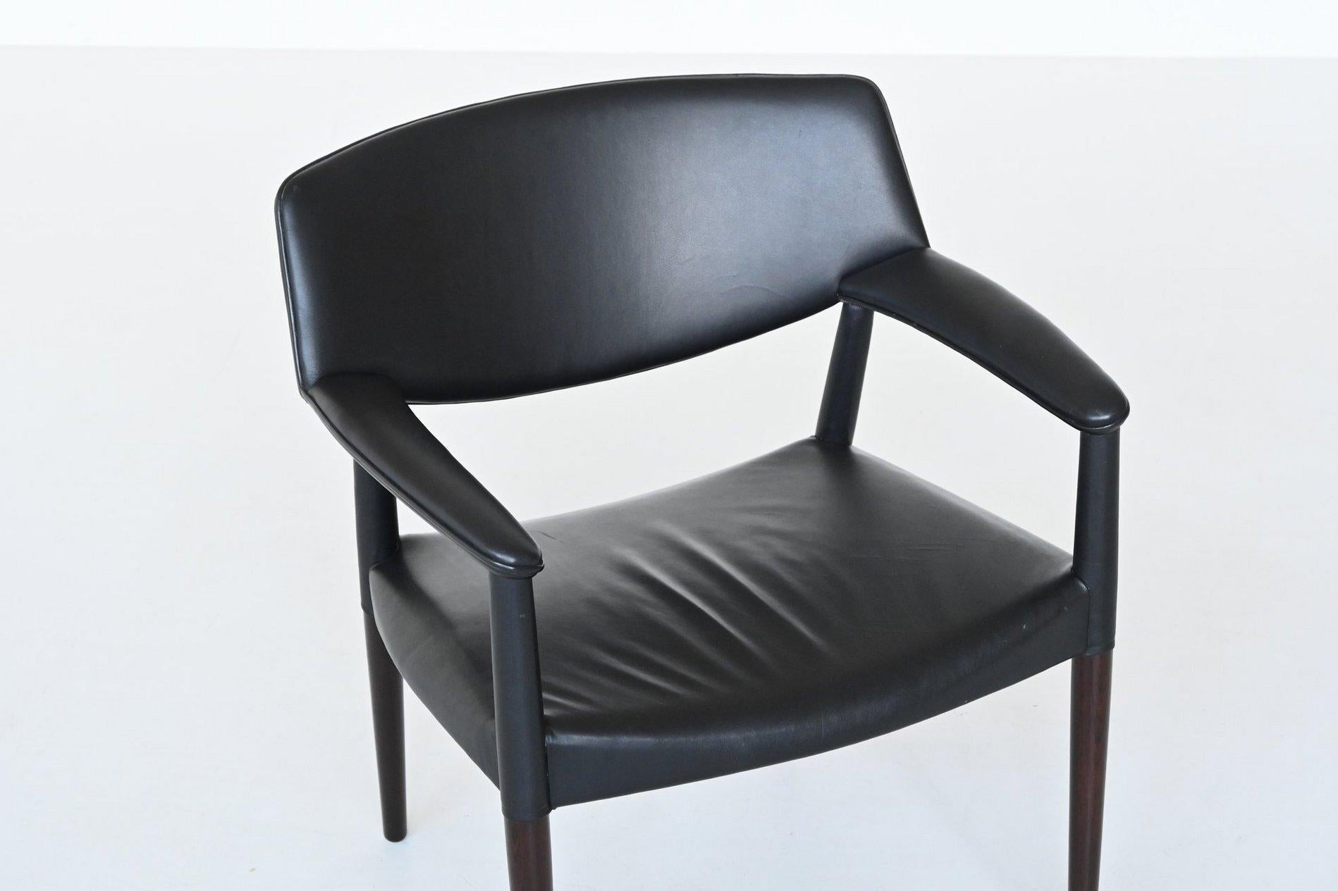 Cuir E. Larsen & A. Bender Fauteuil Madsen en palissandre Willy Beck Danemark 1949 en vente
