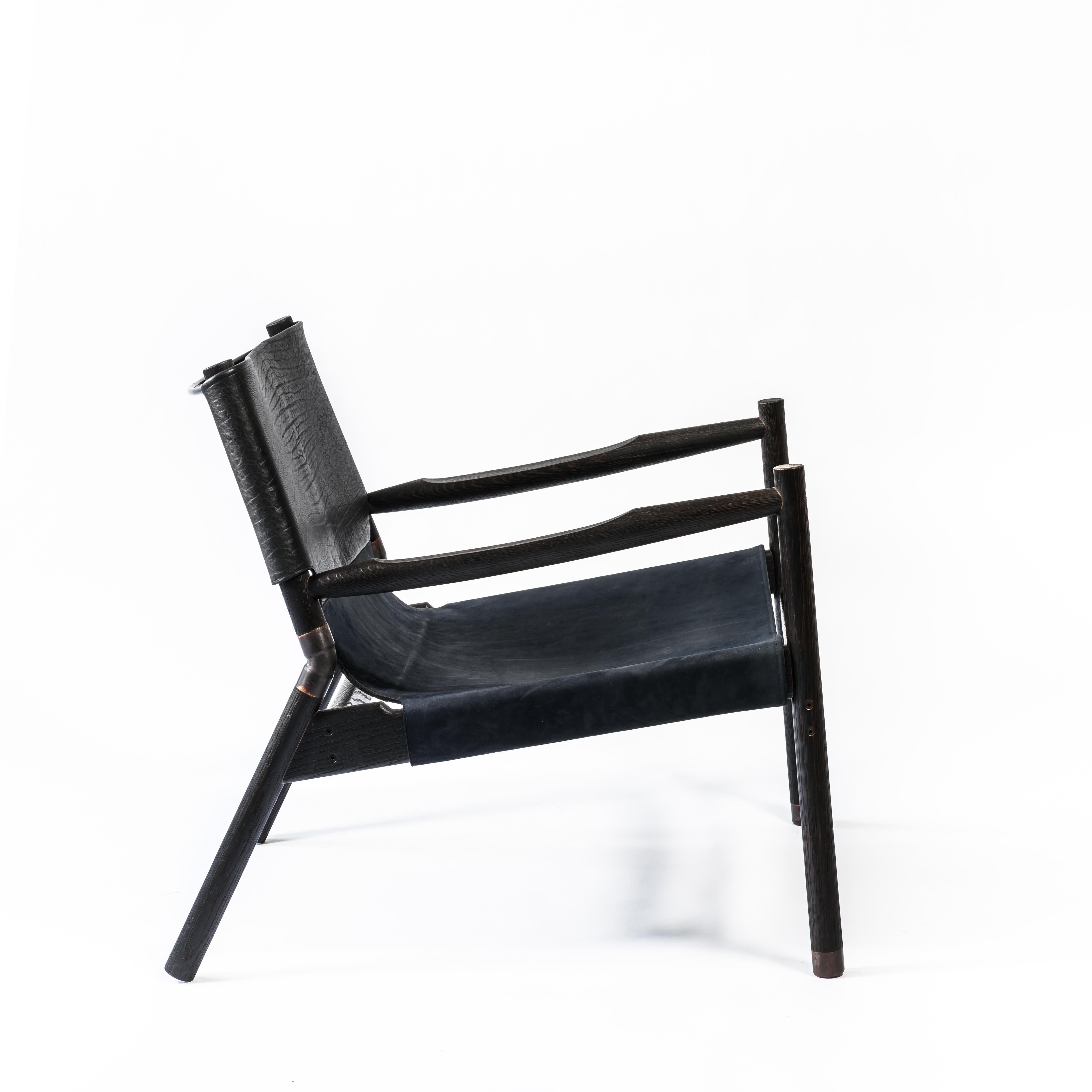 American EÆ Slung Leather Lounge Chair in Bison/ Navy Nubuck Leather with Charred Oak For Sale