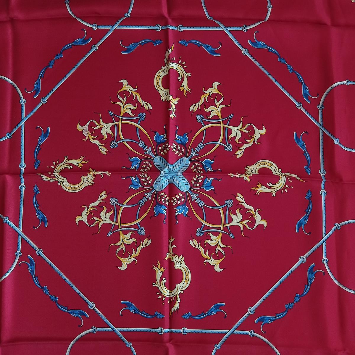 Beutiful E. Marinella Napoli scarf
Silk
Ruby base, golden and blue pattern
Cm 88 x 88 (34.6 x 34.6 inches)
Original price € 250
Made in Italy
Worldwide express shipping included in the price !