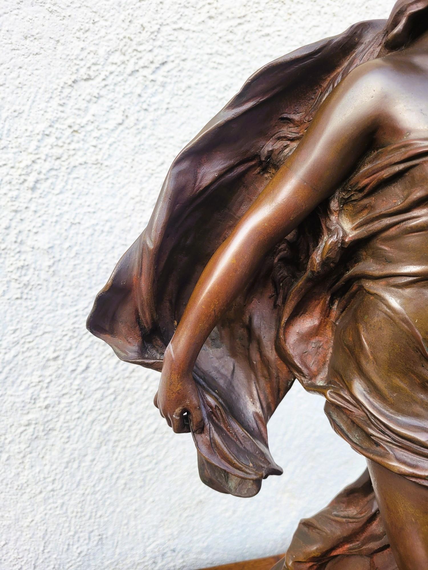 E Marioton, Pompeian Dancer, Signed Bronze, Late 19th Early 20th Century In Good Condition For Sale In MARSEILLE, FR