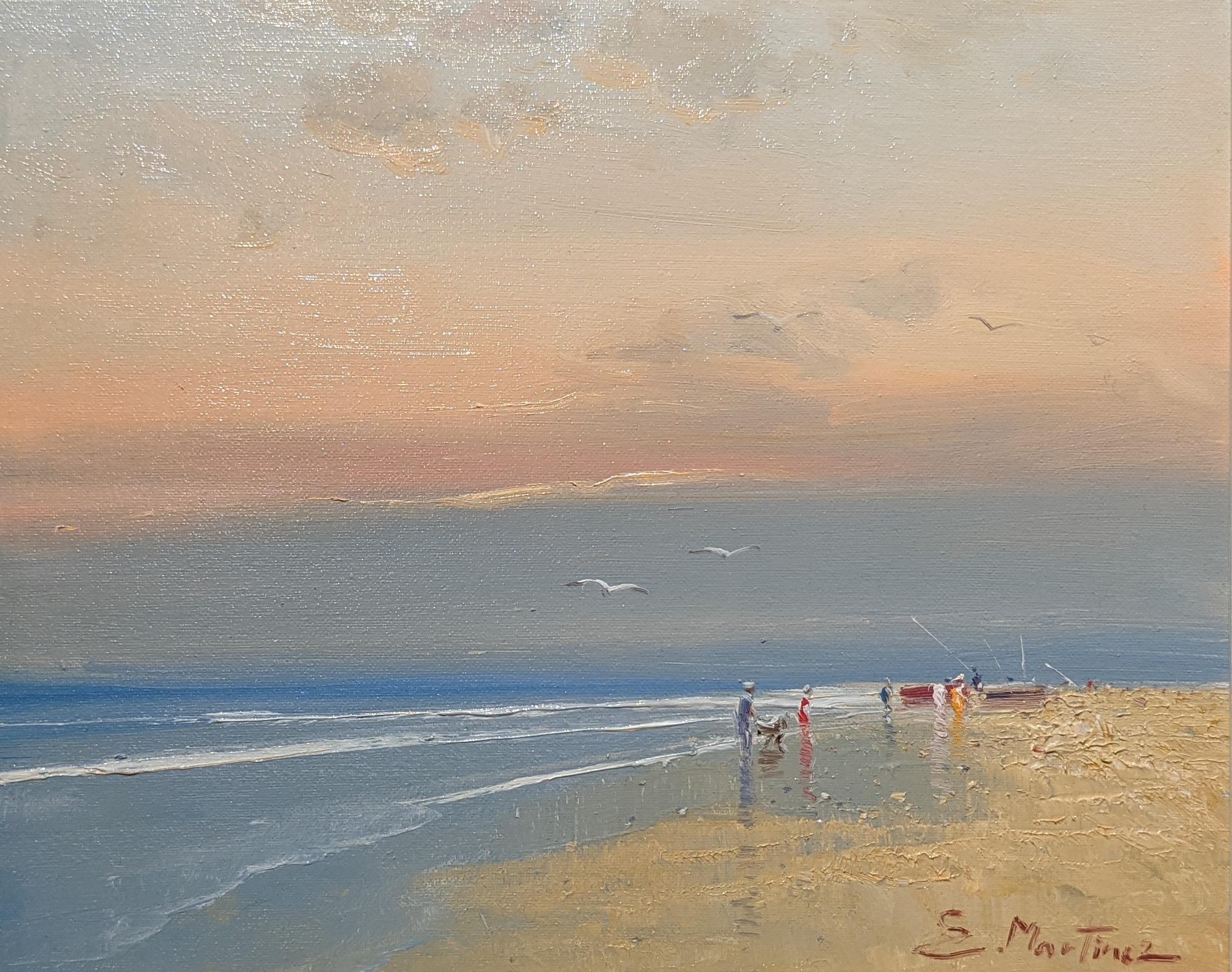 Figurative Painting E. Martinez - 'An Evening Stroll' Peinture contemporaine de paysage de plage avec la mer, le sable et le ciel.