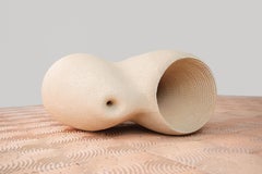E des Fruchtbaren Halbmondes Skulpturales Objekt von Caspi Ceramics NL