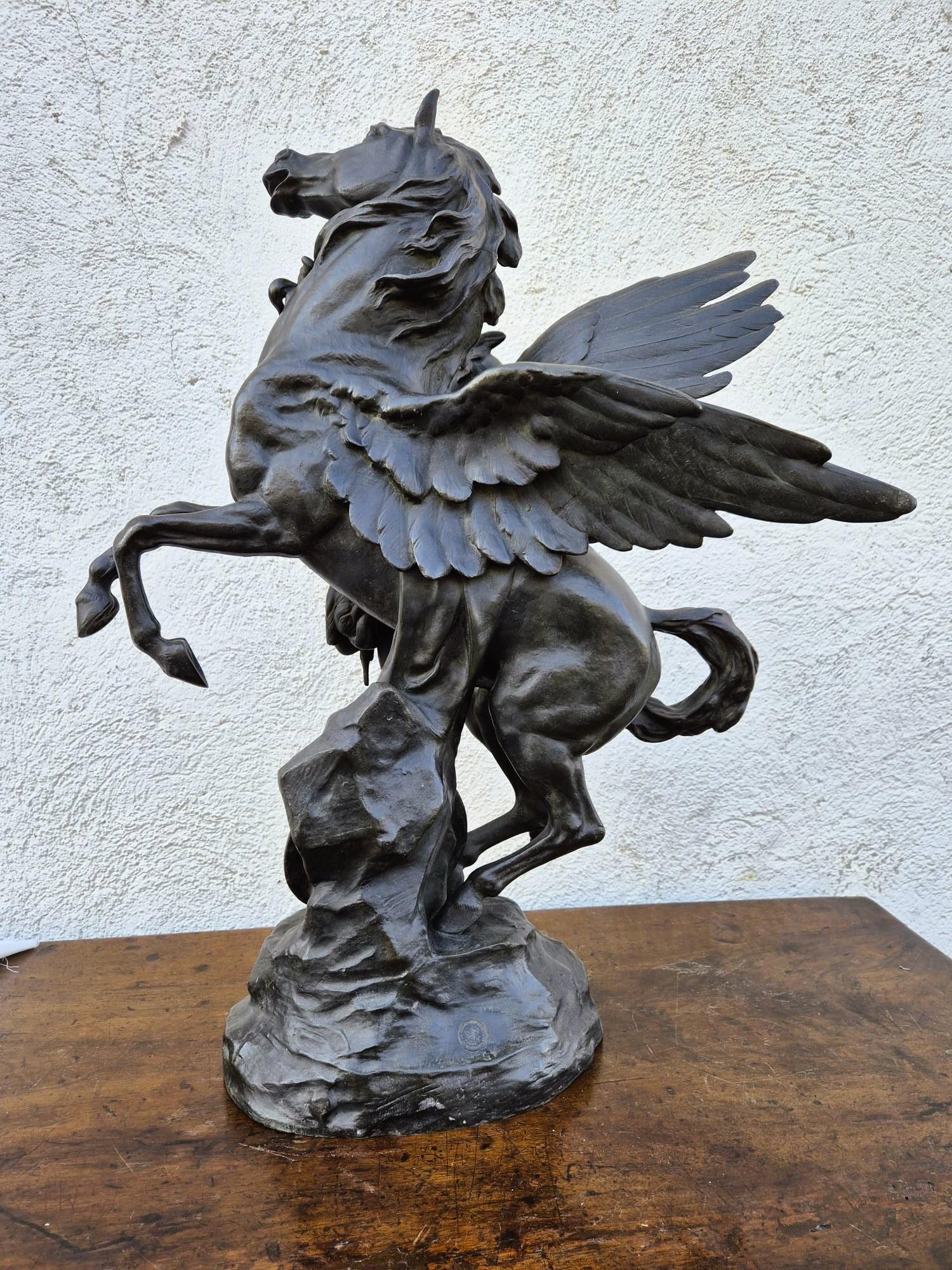 E Picault, Persée ou la naissance de Pegasus, sculpture signée, fin du 19e siècle en vente 1