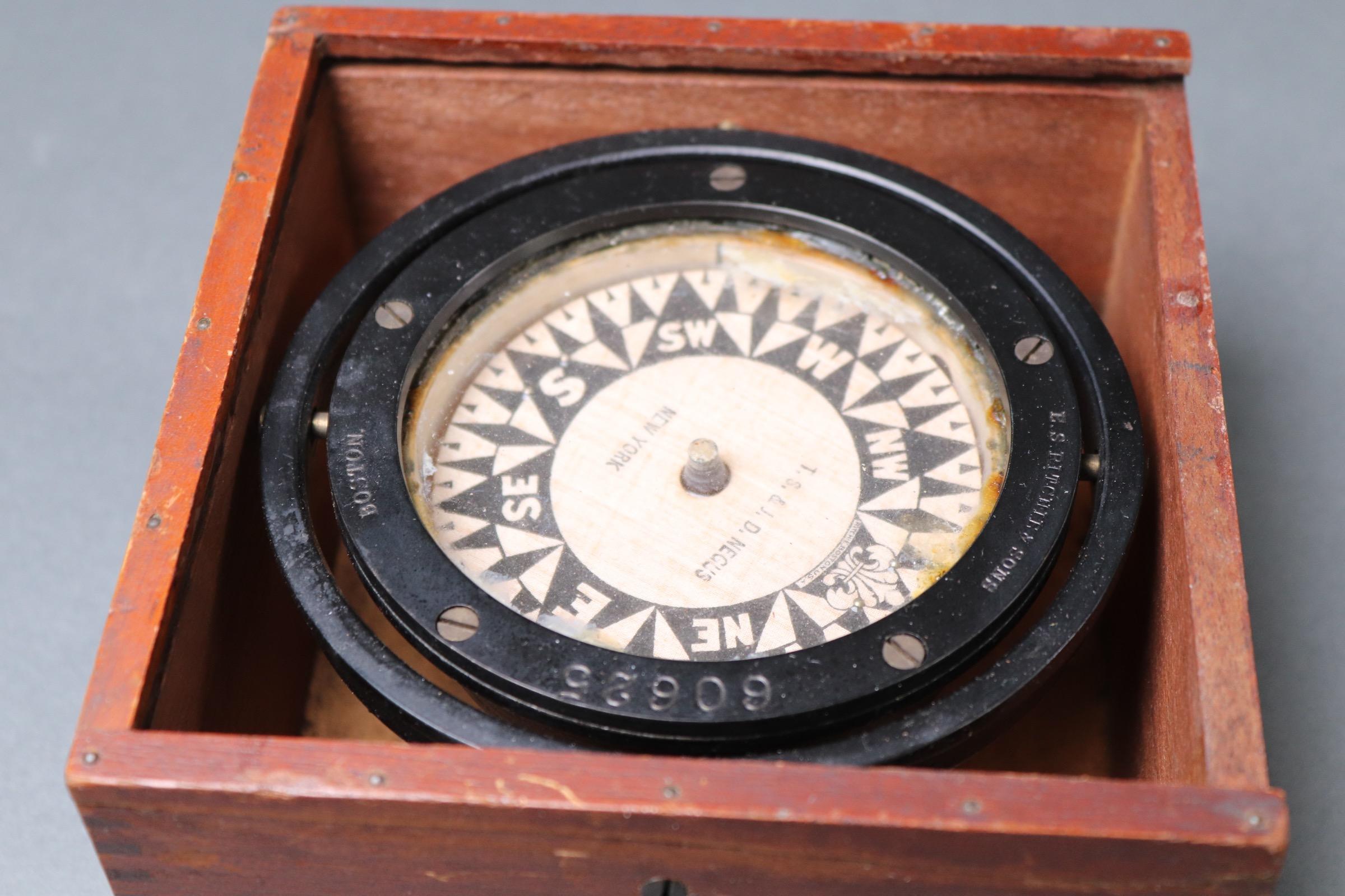 E S Ritchie Boxed Ships Compass In Good Condition In Norwell, MA