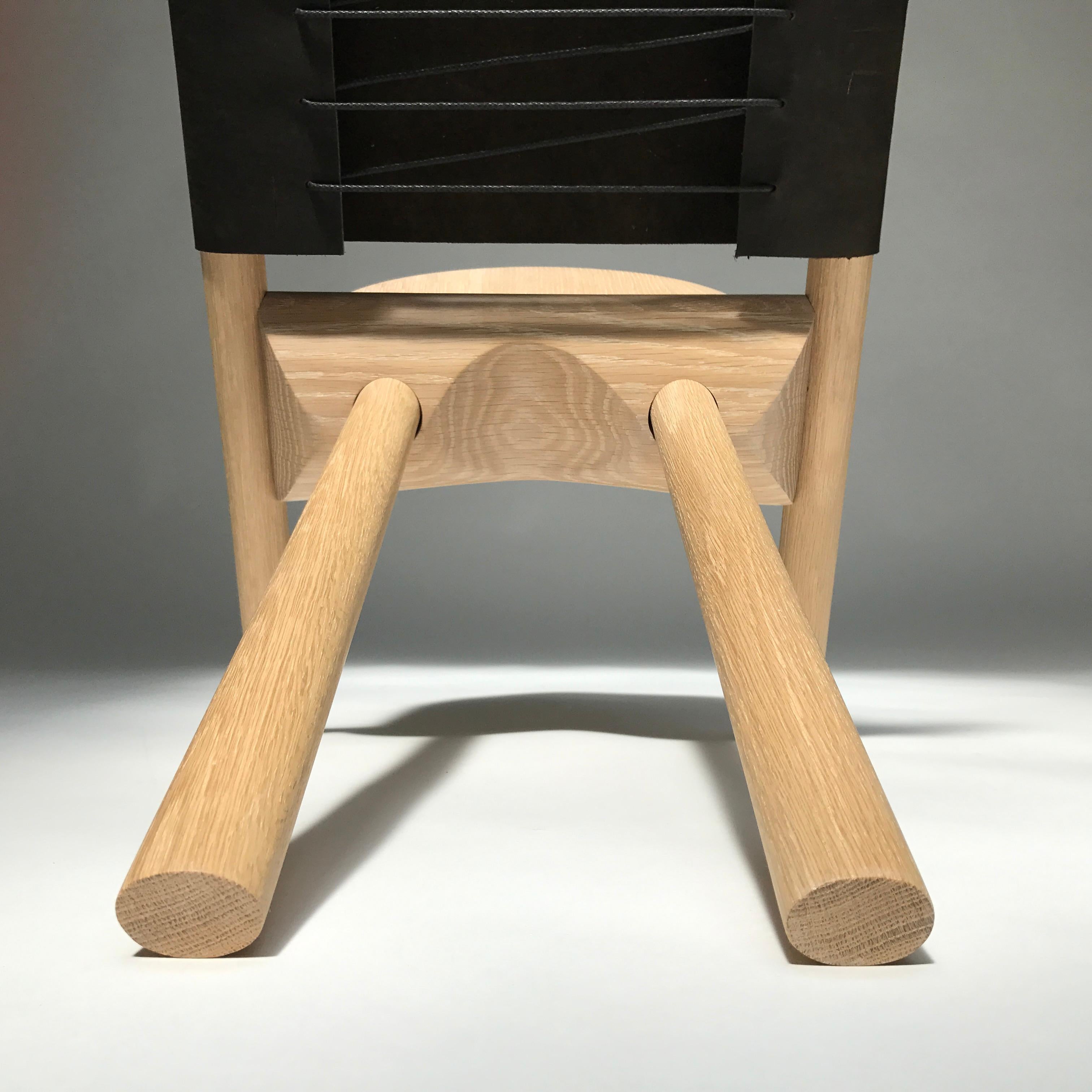 Campagne Chaise E en chêne blanc et cuir anthracite Horween par Erickson Aesthetics en vente