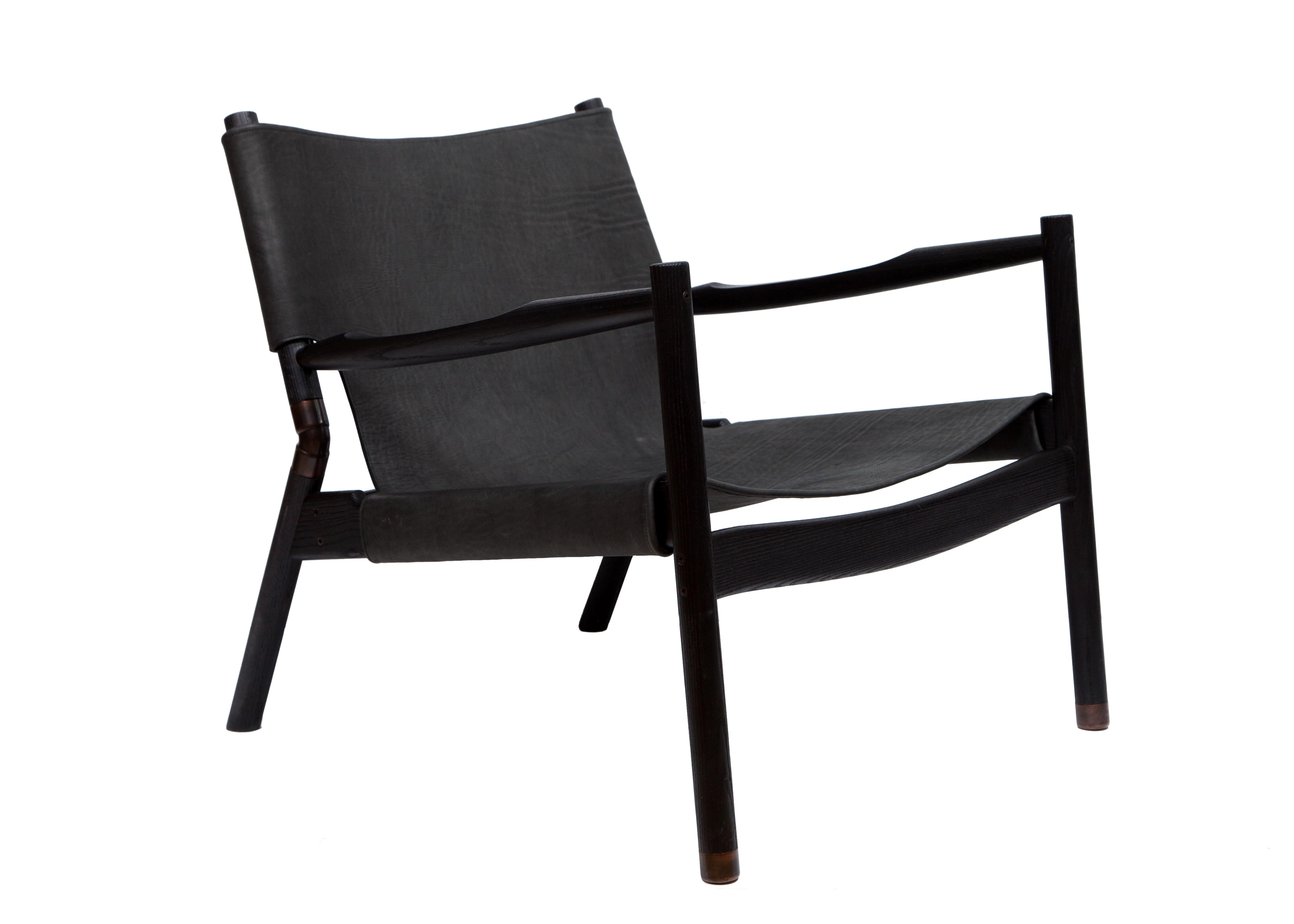 American EÆ Slung Leather Lounge Chair in Charred Oak For Sale