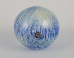 E. Söderberg for Hovmantorp, and Muurla, Finland. Two sculptures in art glass