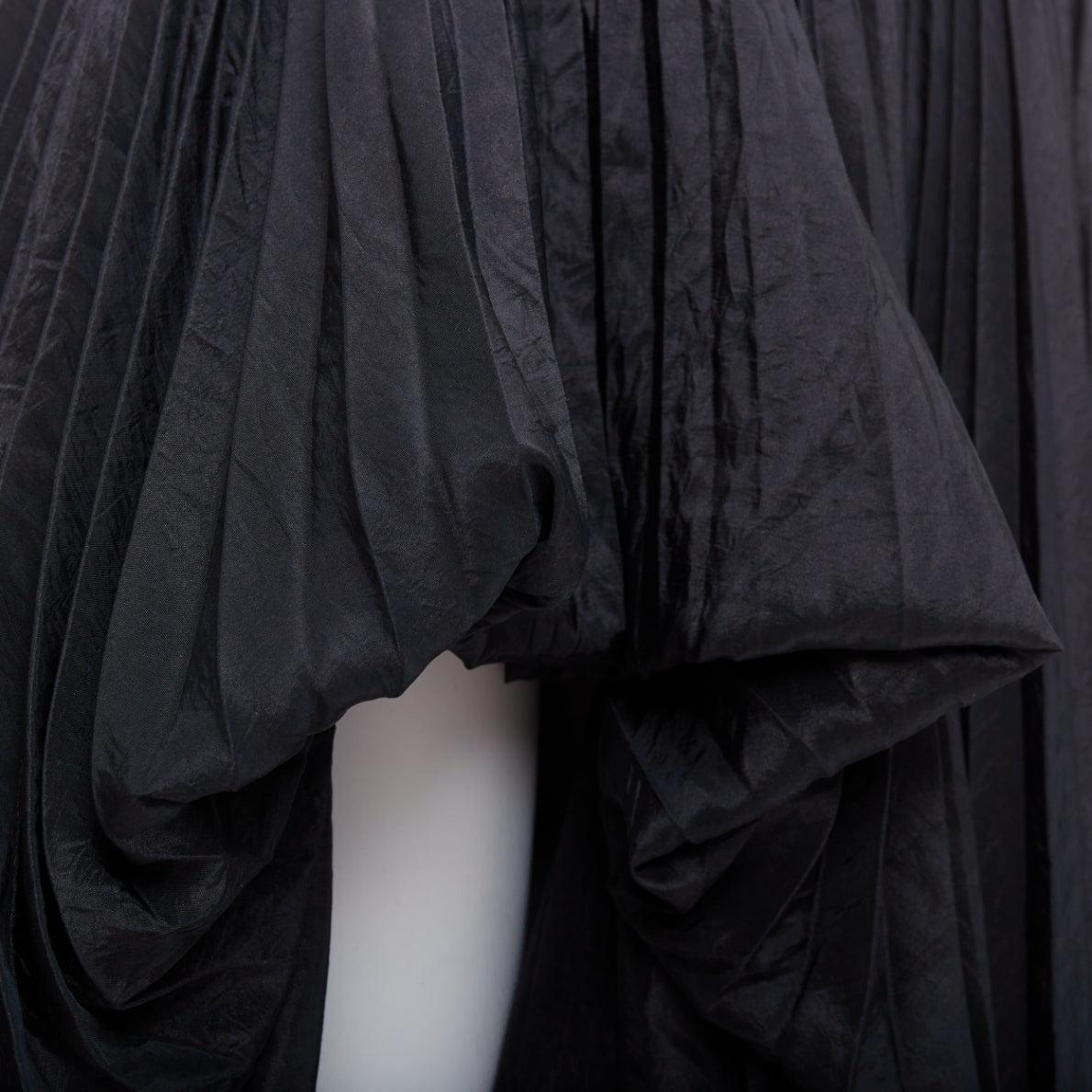 E. STOTT Ellen black pleated taffeta hi low side slit midi skirt UK10 M in vendita 2