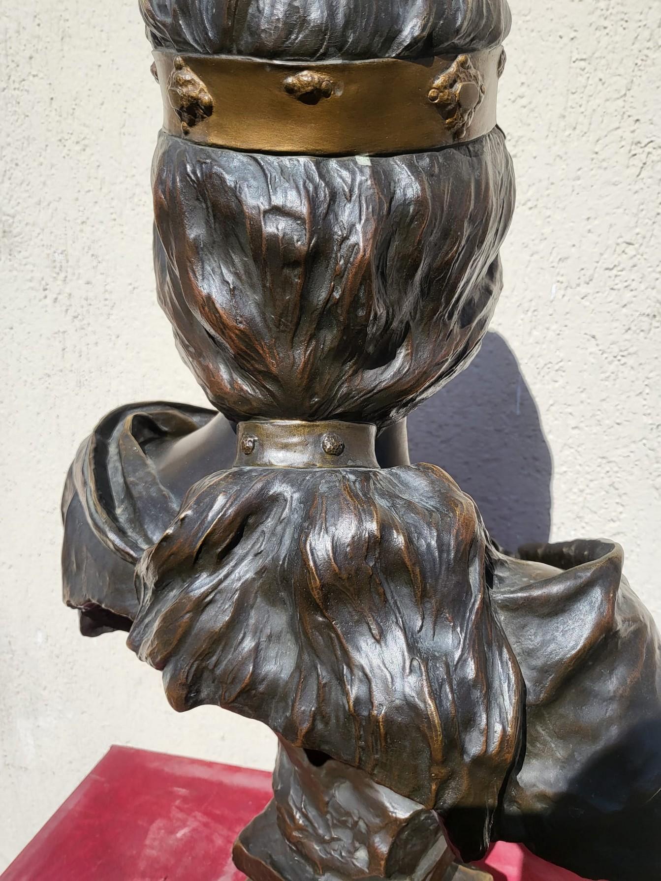 E Villanis, Le Sibylla, buste en bronze, Art nouveau, fin du 19ème début du 20ème siècle en vente 7