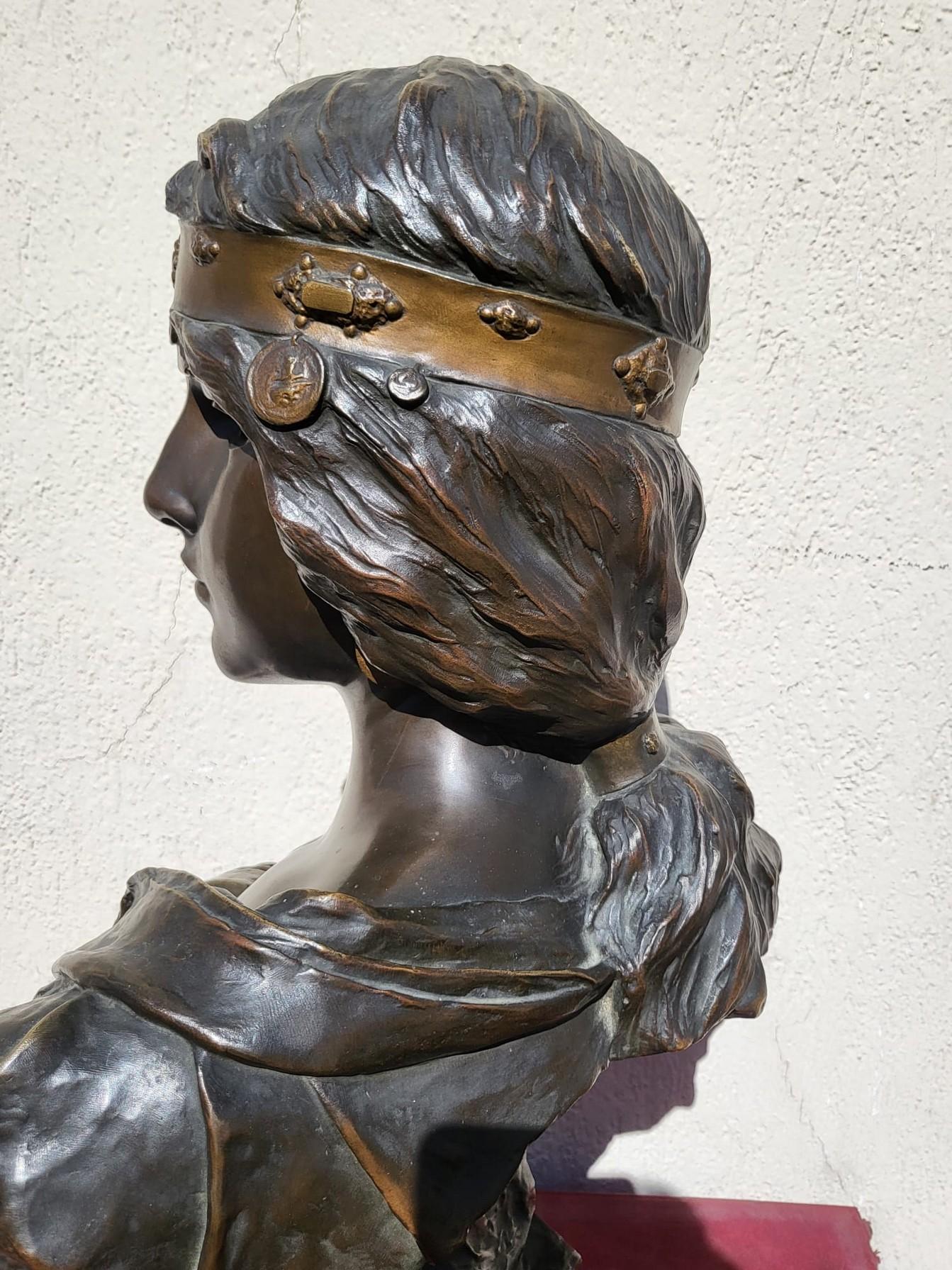 E Villanis, Le Sibylla, buste en bronze, Art nouveau, fin du 19ème début du 20ème siècle en vente 11