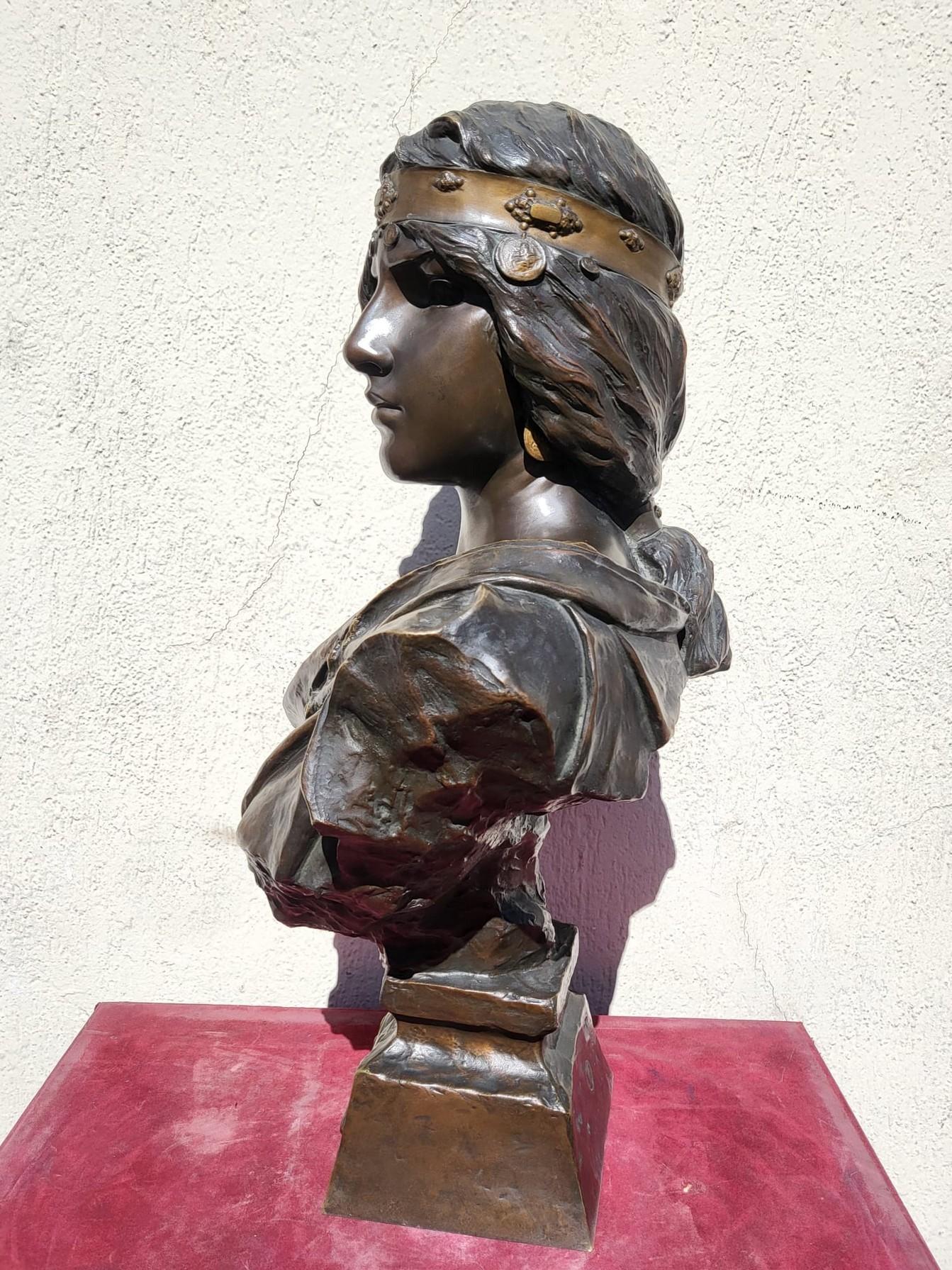 E Villanis, Le Sibylla, buste en bronze, Art nouveau, fin du 19ème début du 20ème siècle en vente 12