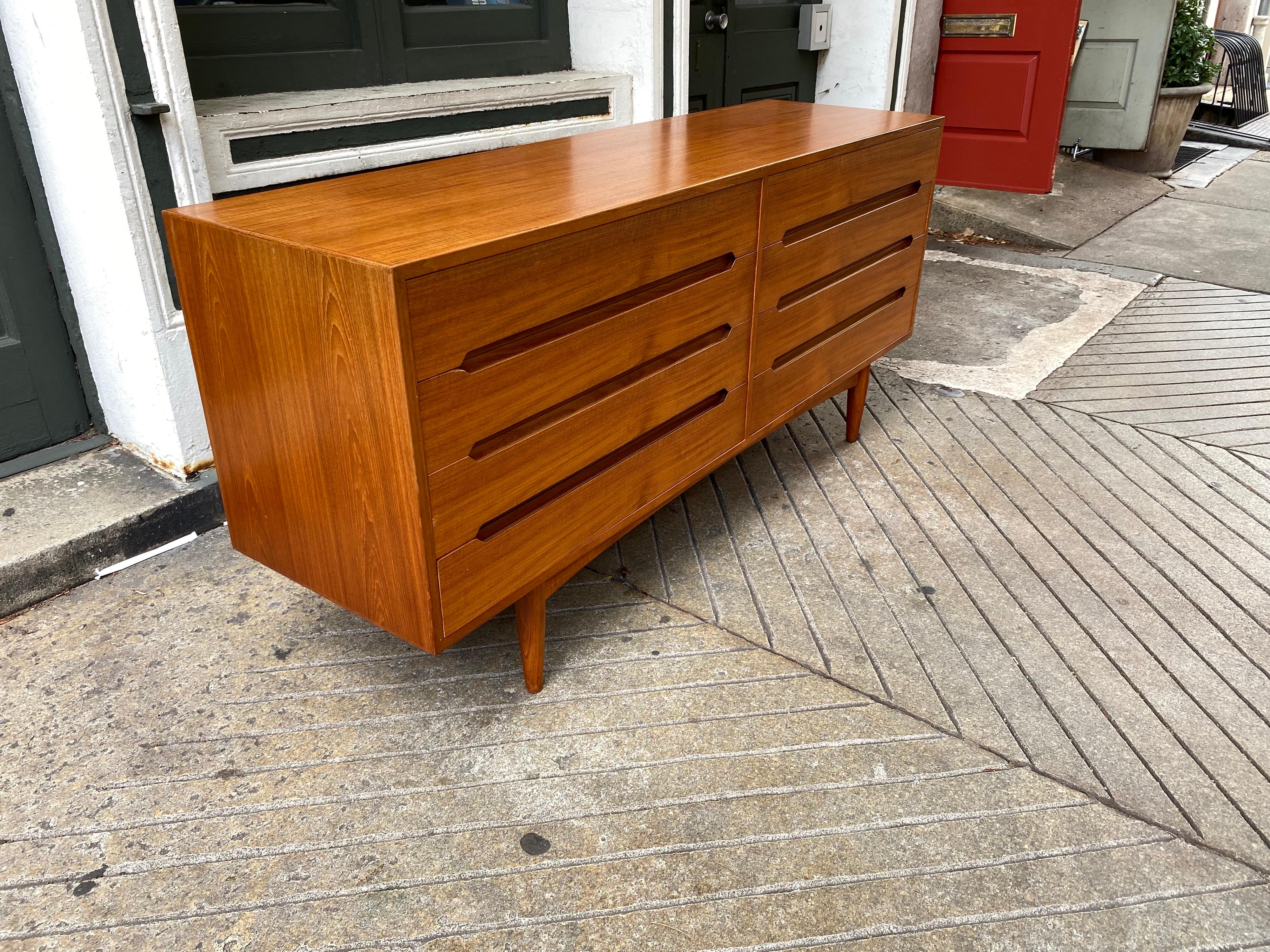 E. W. Bach Danish Teak 8 Drawer Dresser 6
