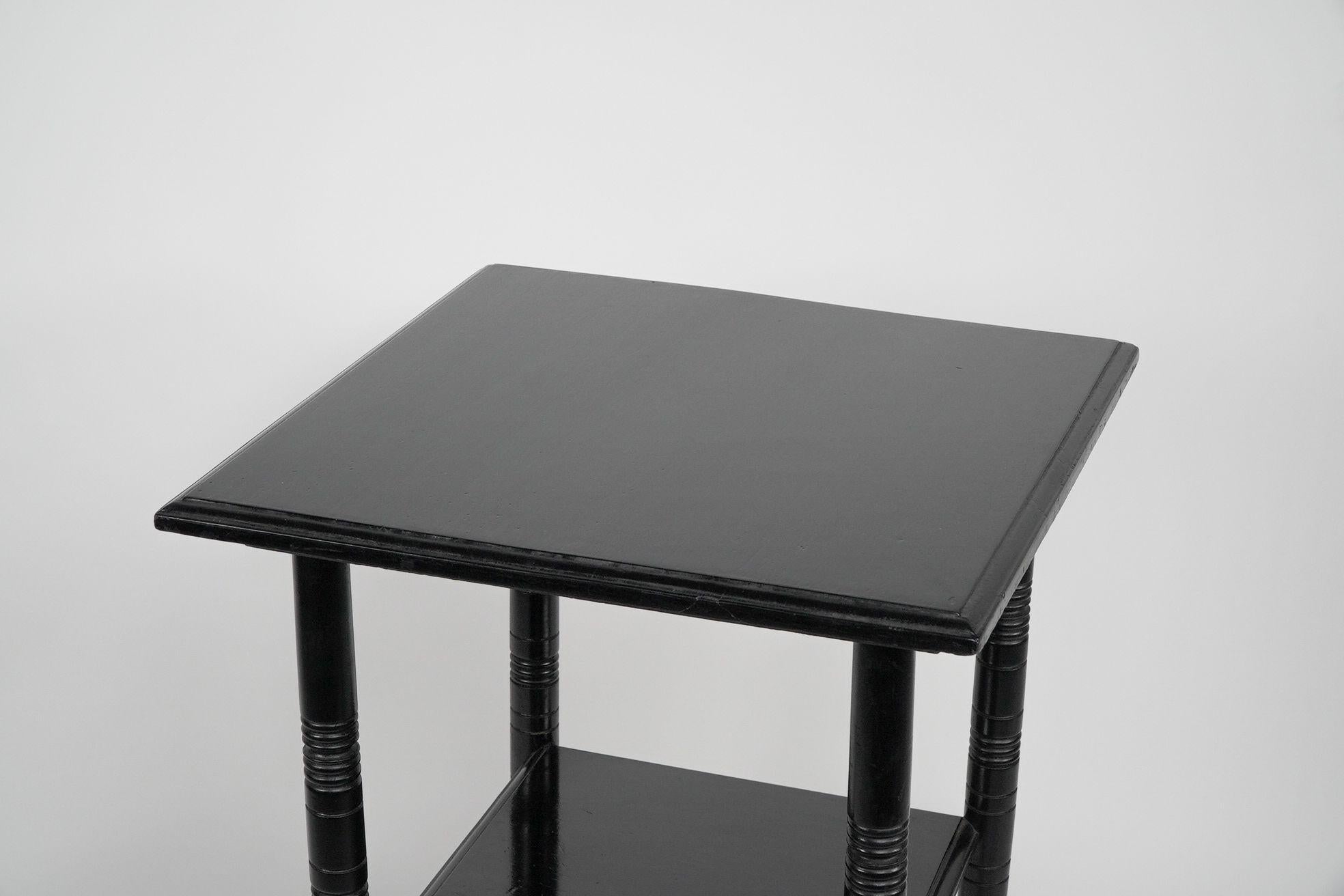 E W Godwin (after). An ebonised sidetable In Good Condition For Sale In London, GB