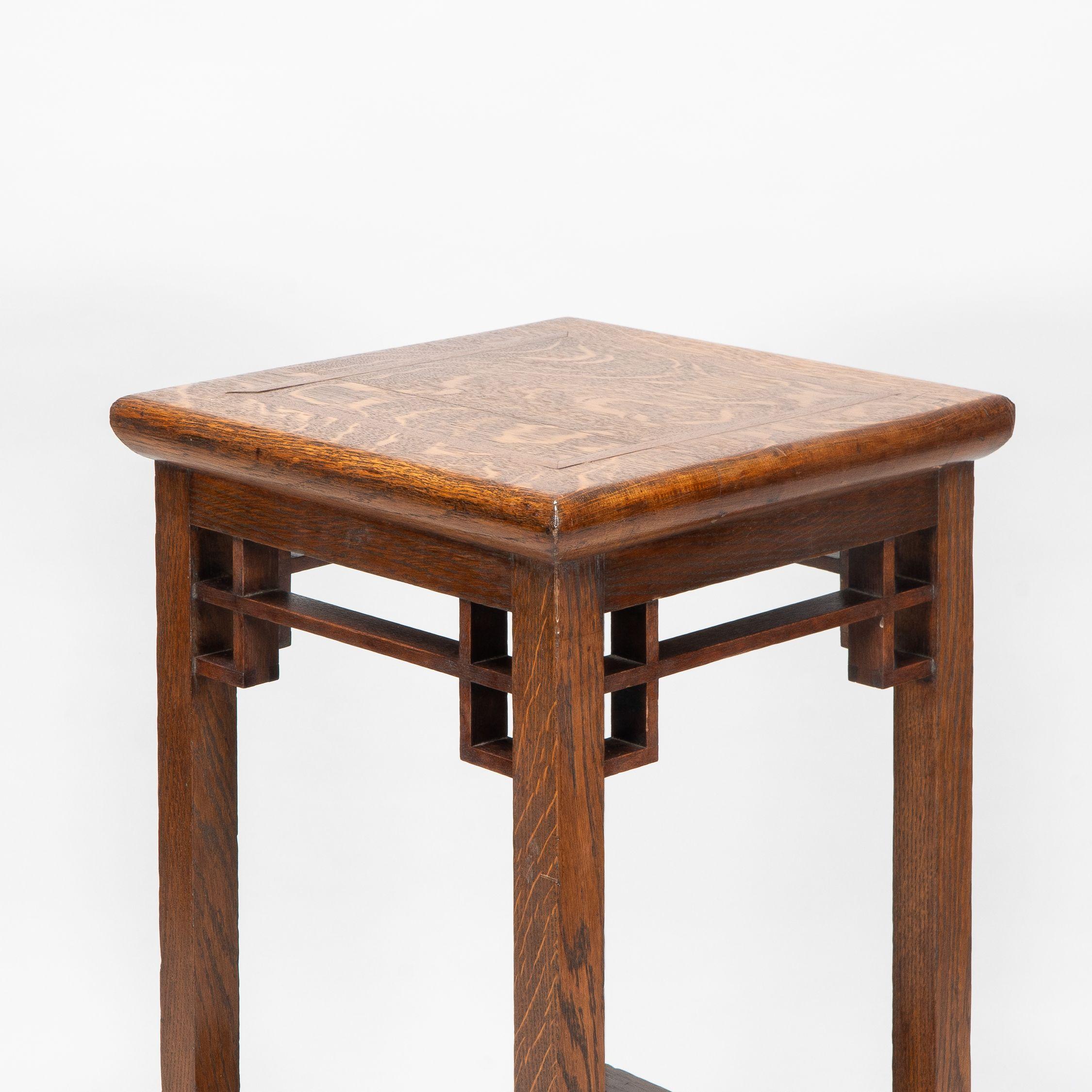 E. W. Godwin. An Anglo-Japanese Oak & Lattice Statue Stand with wide inlaid top For Sale 4