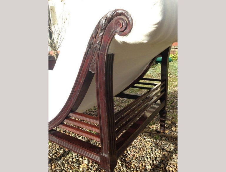 E W Godwin, Collinson & Lock An Anglo-Japanese Rosewood Chaise Lounge or Day Bed For Sale 3