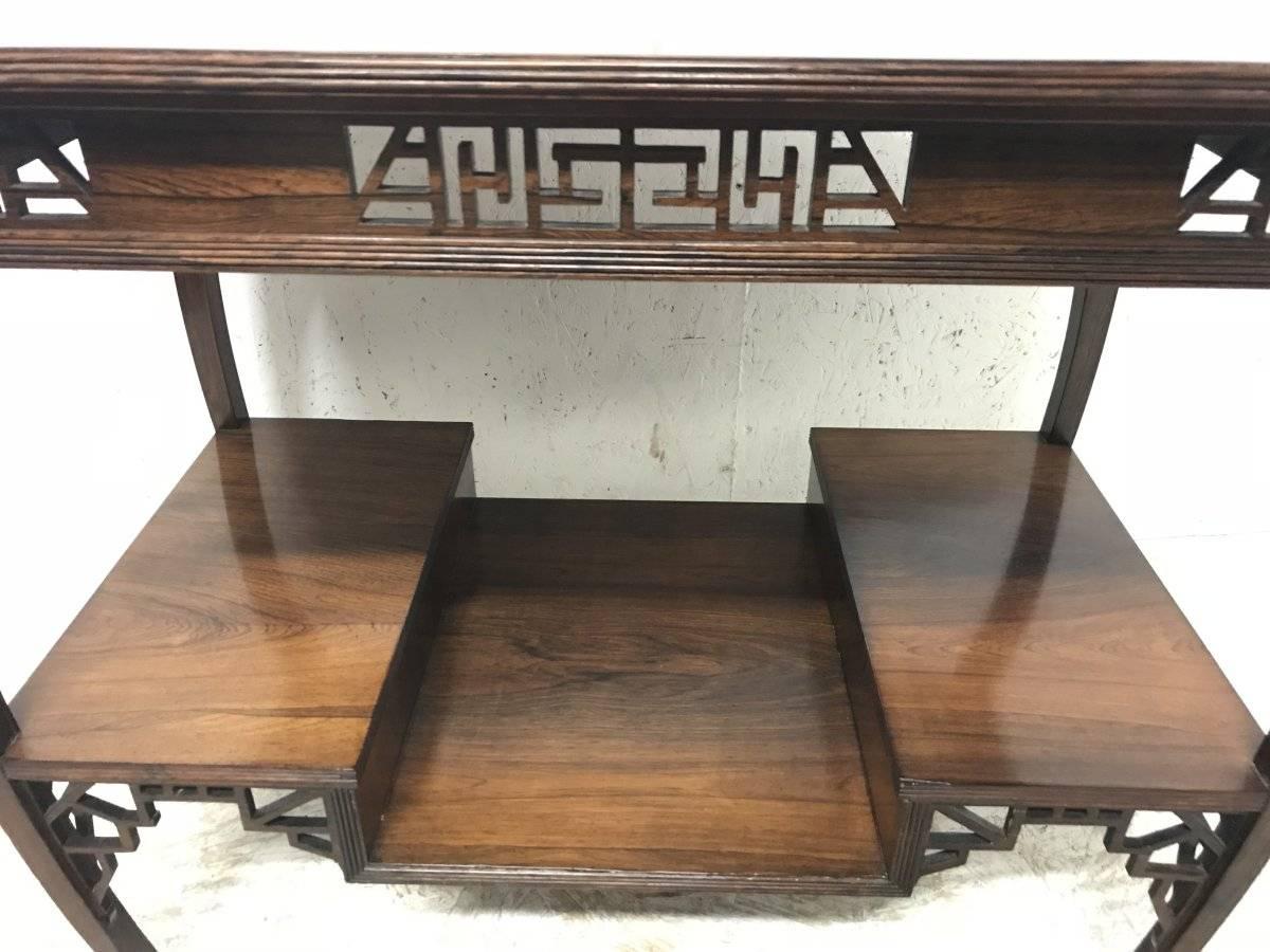 E W Godwin Fabricada por Collinson & Lock una excepcional mesa anglojaponesa de palisandro en venta 1