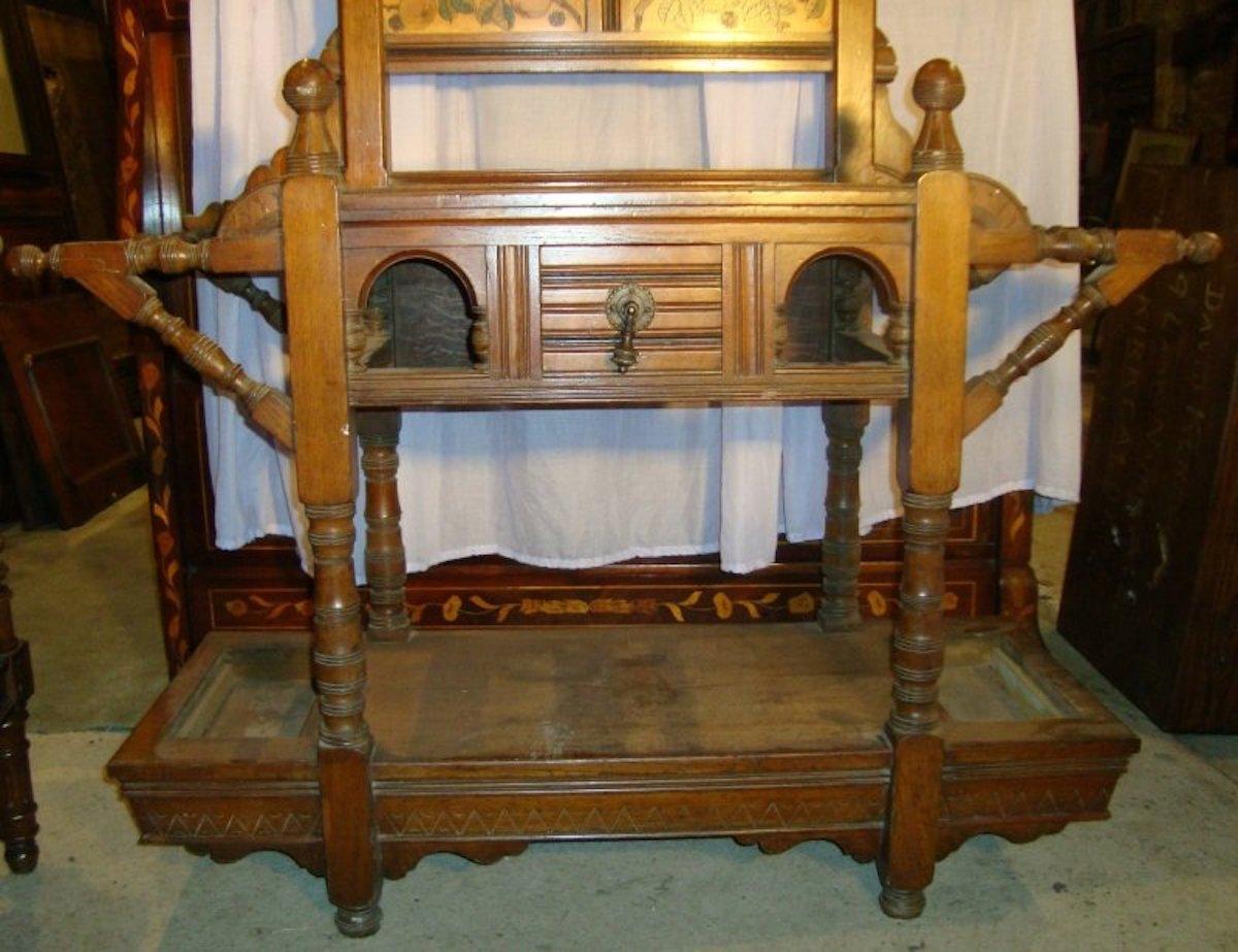 E W Godwin Style of, Leggio in quercia anglo-giapponese con uccelli canterini in fiore in vendita 2