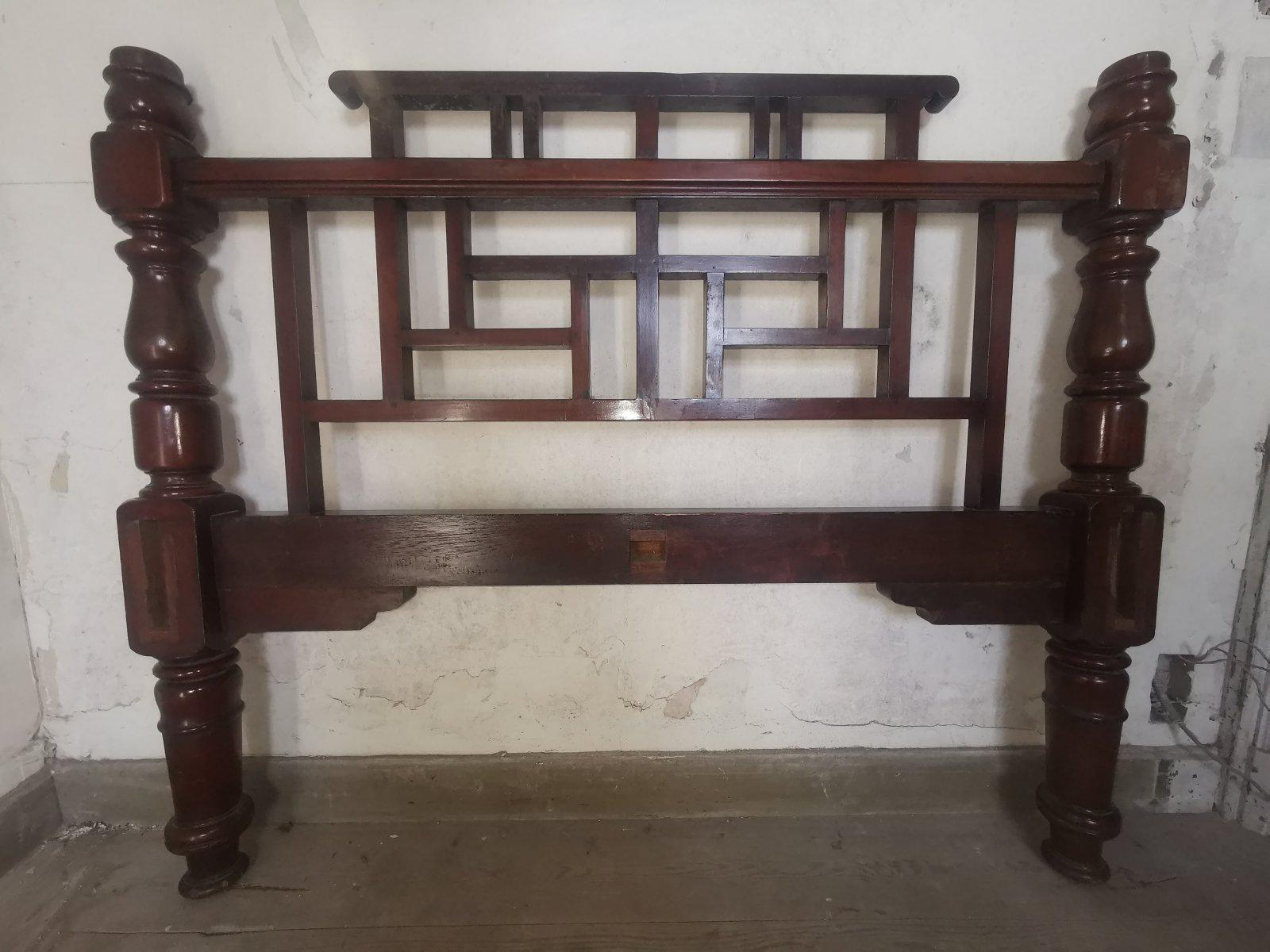E W Godwin Style Rare Anglo-Japanese Walnut Double Bed with Lattice Work Details For Sale 2