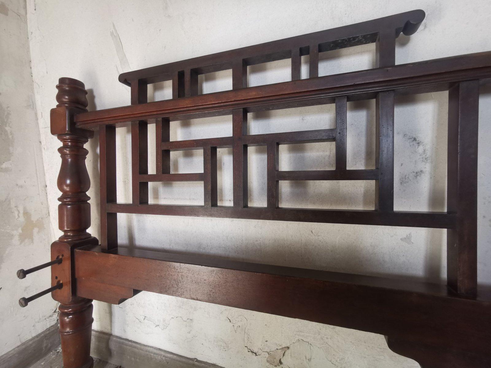English E W Godwin Style Rare Anglo-Japanese Walnut Double Bed with Lattice Work Details For Sale