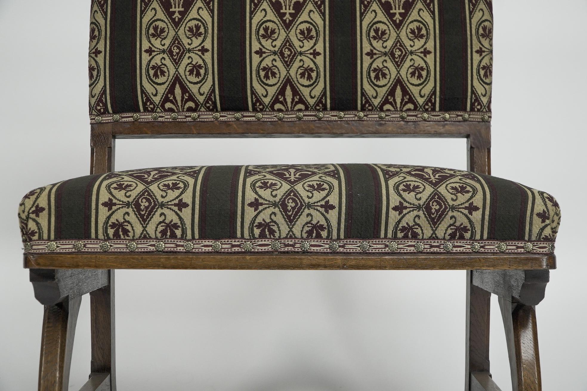 E W Pugin attri. A Gothic Revival oak duet chair with a wider than usual seat. For Sale 7