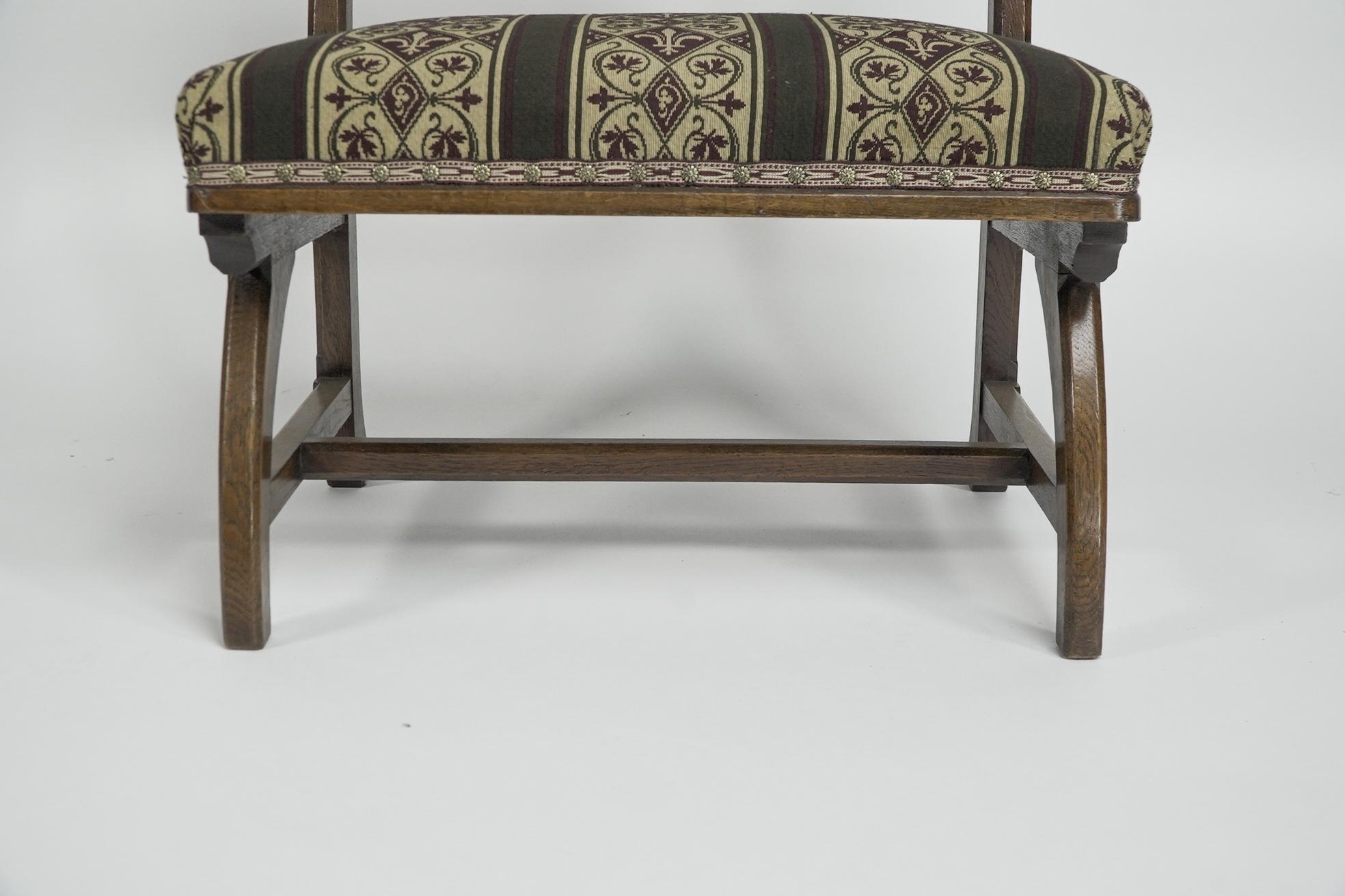 E W Pugin attri. A Gothic Revival oak duet chair with a wider than usual seat. For Sale 8