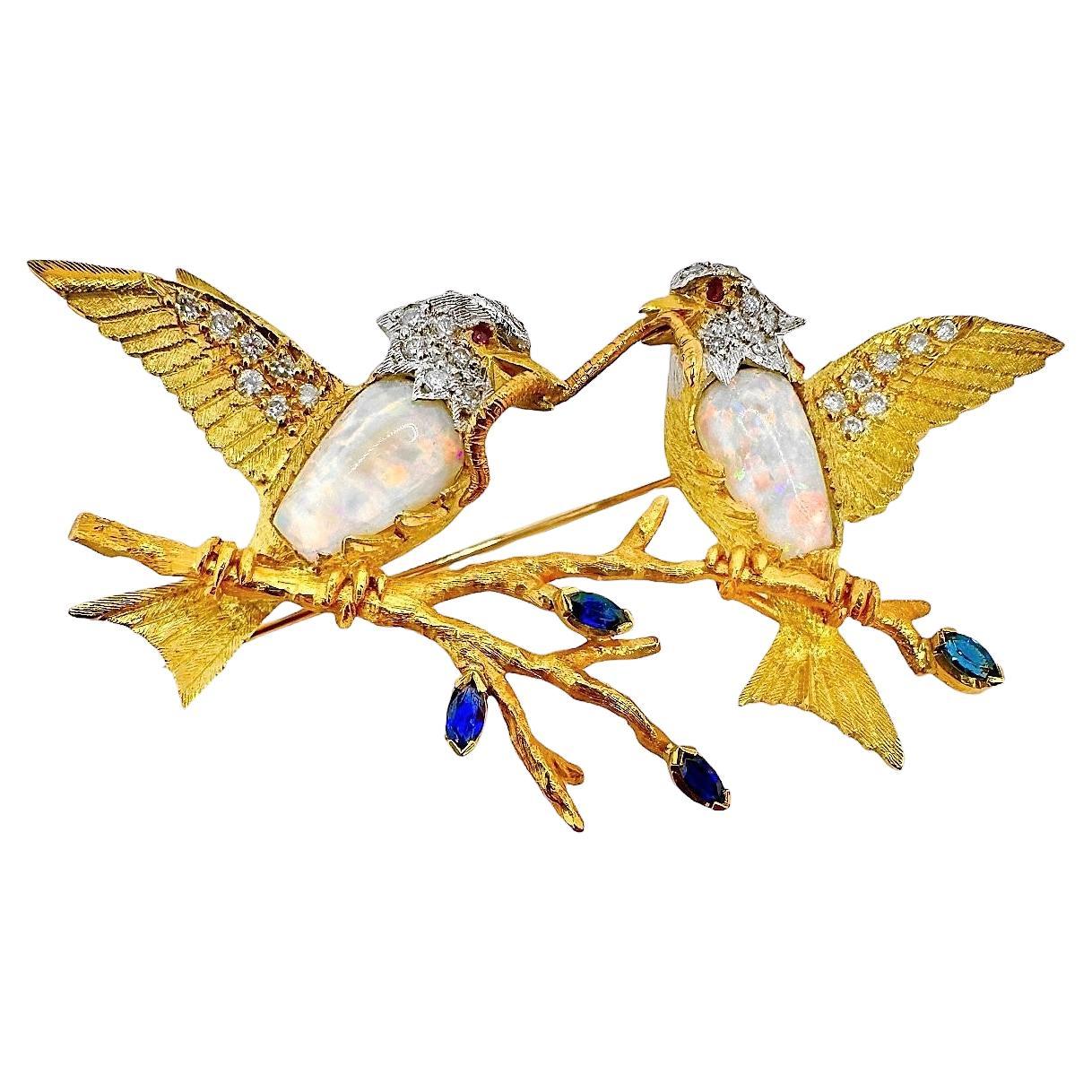 E. Wolf & Co Broche en or 18 carats, opale, saphirs et diamants avec 2 oiseaux sur une branche