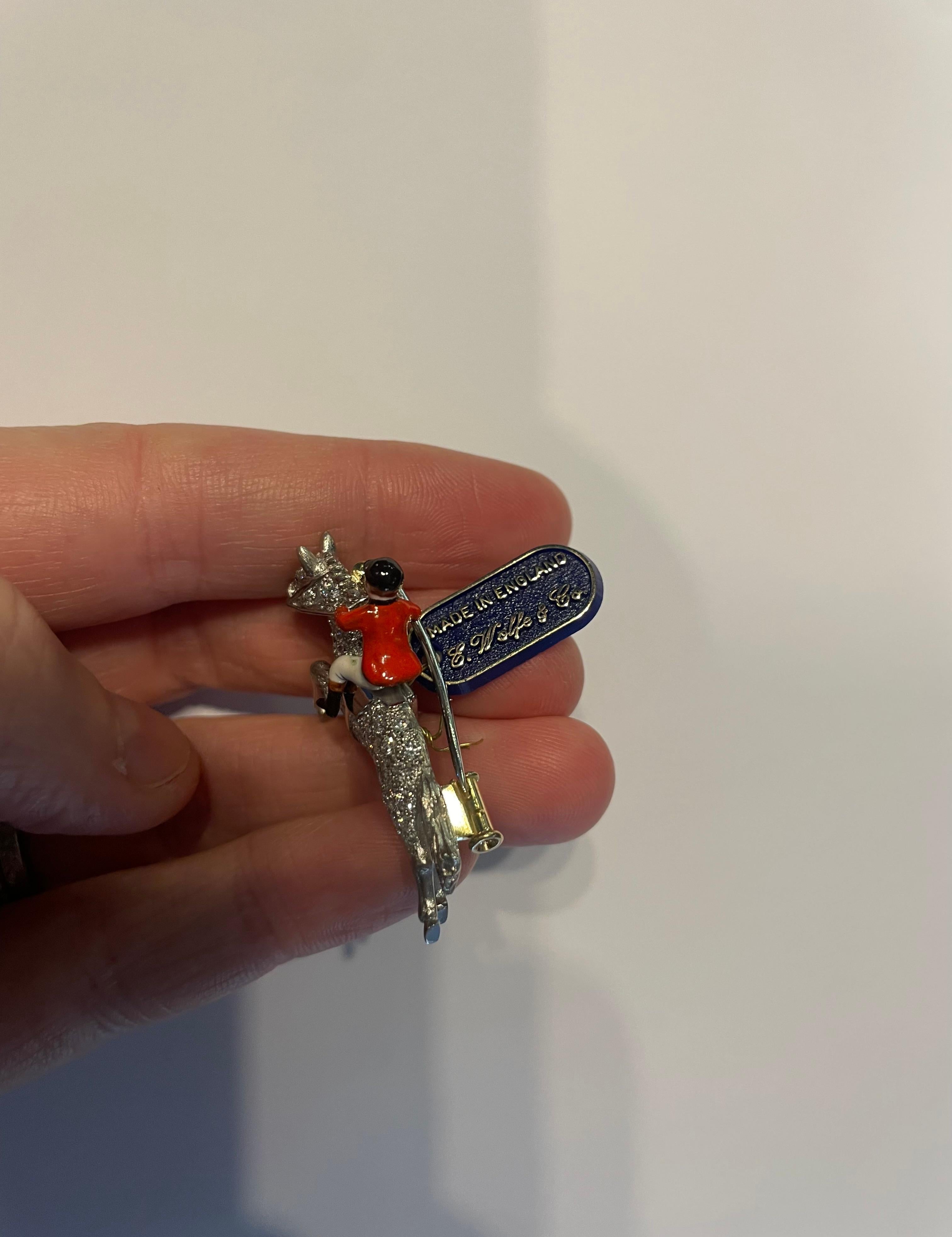 E Wolfe & Company handgefertigte Brosche mit Pferd und Reiter aus Platin (Rundschliff) im Angebot