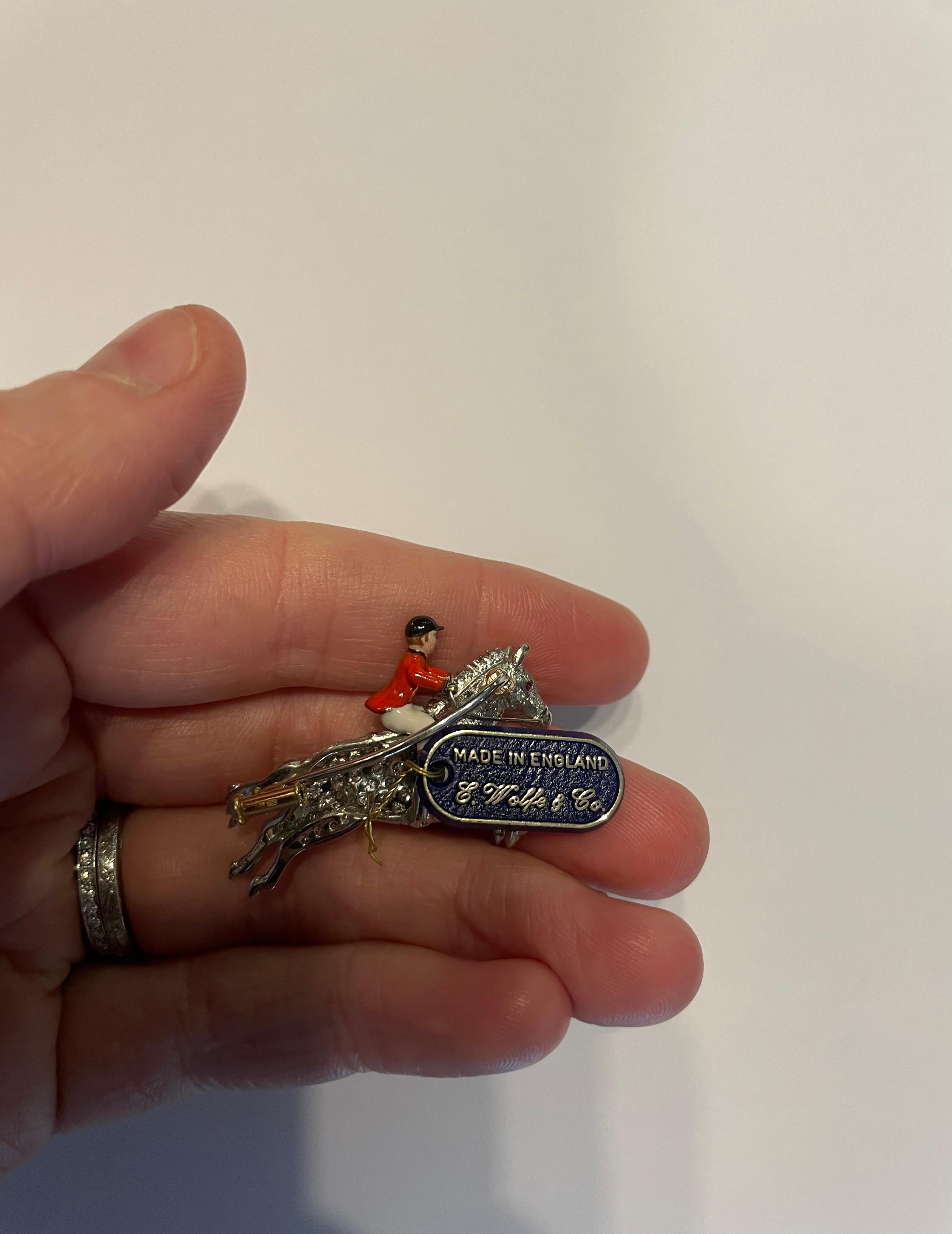 E Wolfe & Company handgefertigte Brosche mit Pferd und Reiter aus Platin im Zustand „Neu“ im Angebot in London, GB