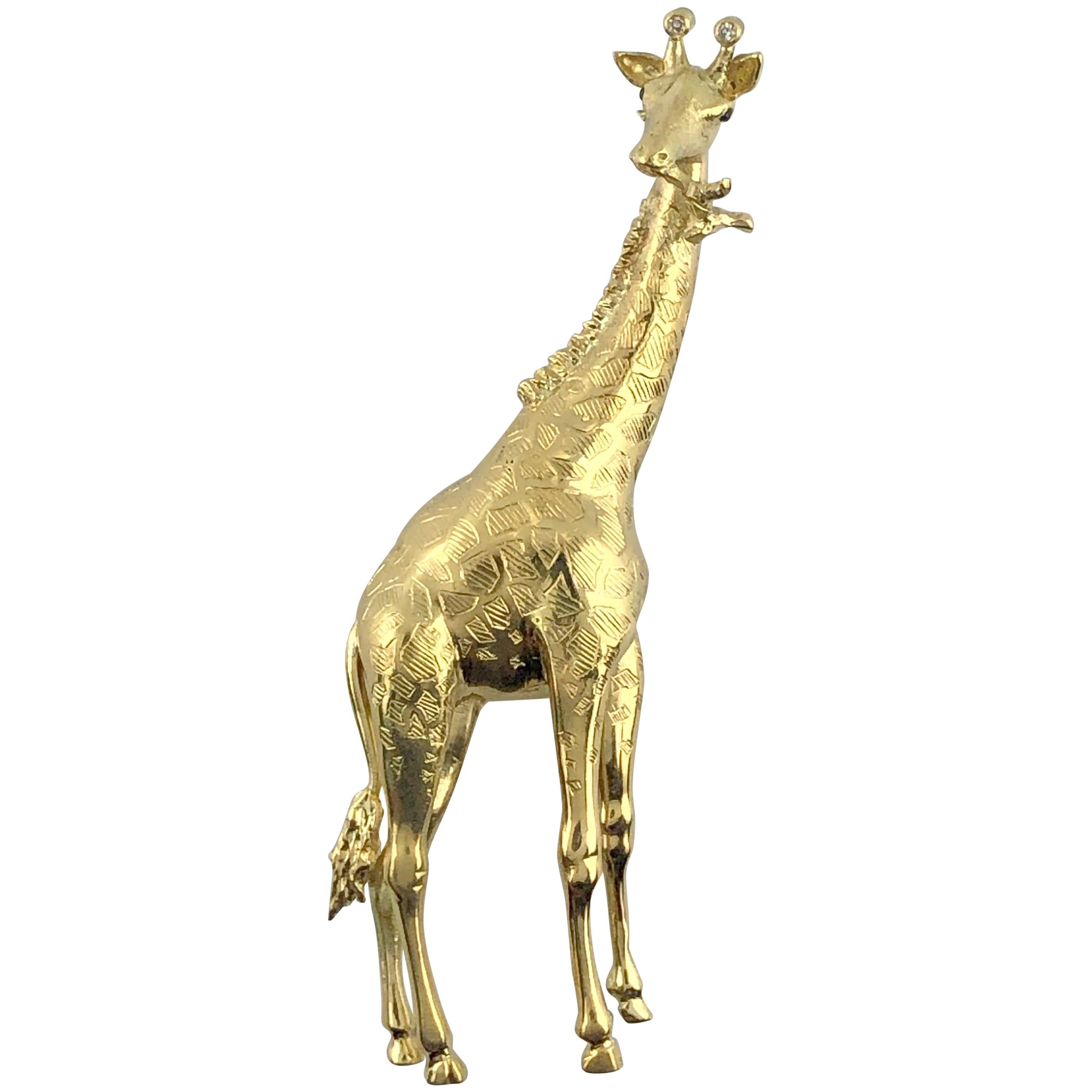 E. Wolfe & Co. 18 Karat Yellow Gold Round Diamond Giraffe Brooch