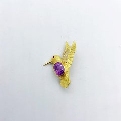 E. Wolfe & Co. 18 Karat Gold Hummingbird Brooch 4.37 Carat Cushion Pink Sapphire